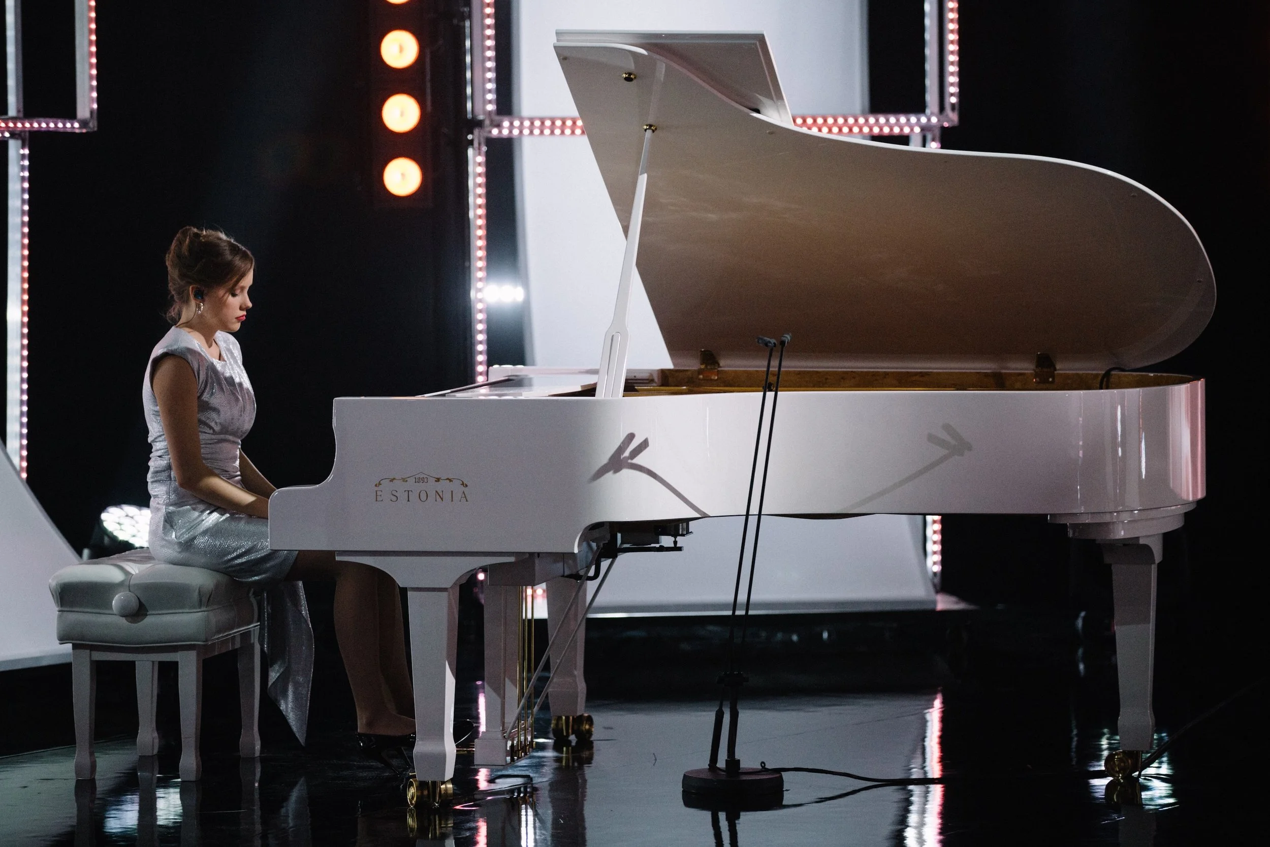 Tähe-Lee Liiv. Klassikatähed 6. Parafraas. Ken Mürk-7.jpg