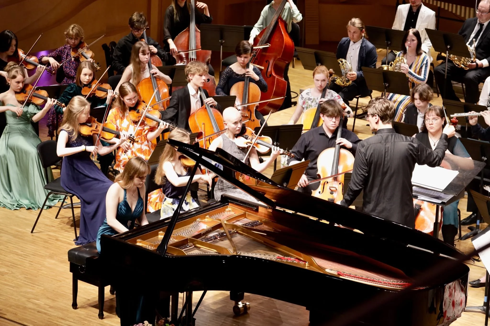 Tähe-Lee Liiv. 2022.06 Soloist with Tallinn Music Highschool Orchestra-5.JPG