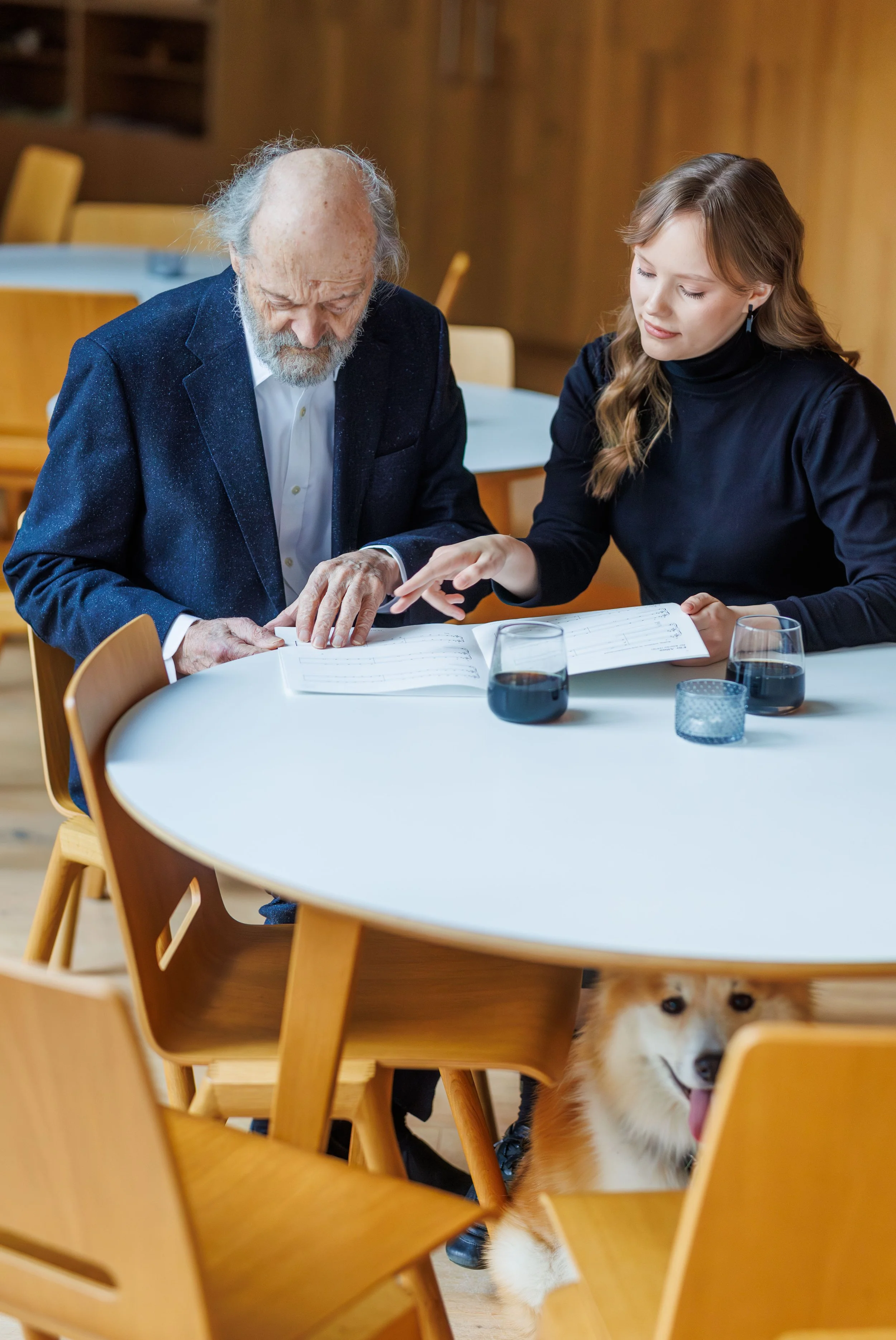 Tähe-Lee Liiv. 2025.12 In Laulasmaa with Arvo Pärt-8.jpg