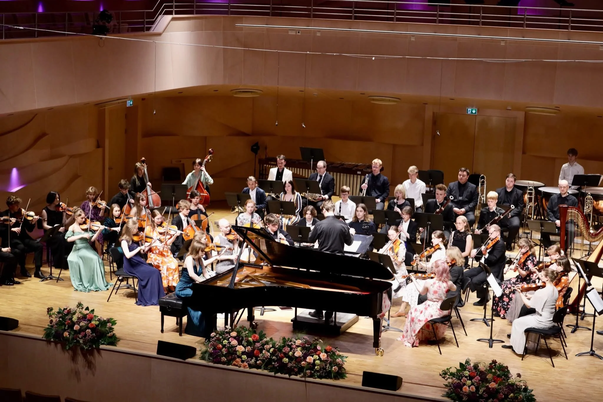 Tähe-Lee Liiv. 2022.06 Soloist with Tallinn Music Highschool Orchestra-6.JPG