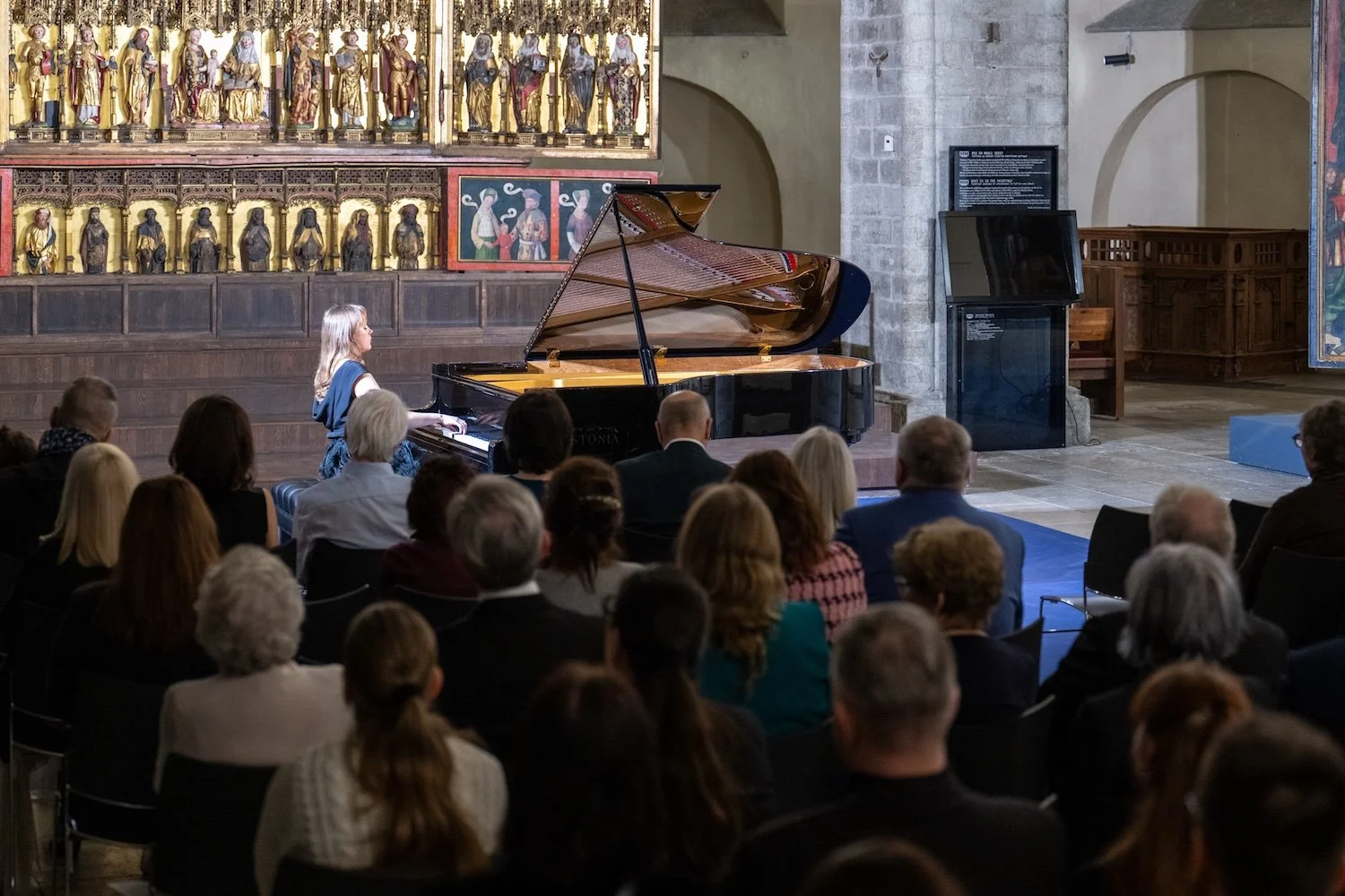 2026.03.13 Merko poolt Niguliste Kunstimuuseumile kingitud Estonia klaveri esitluskontsert-38.jpg