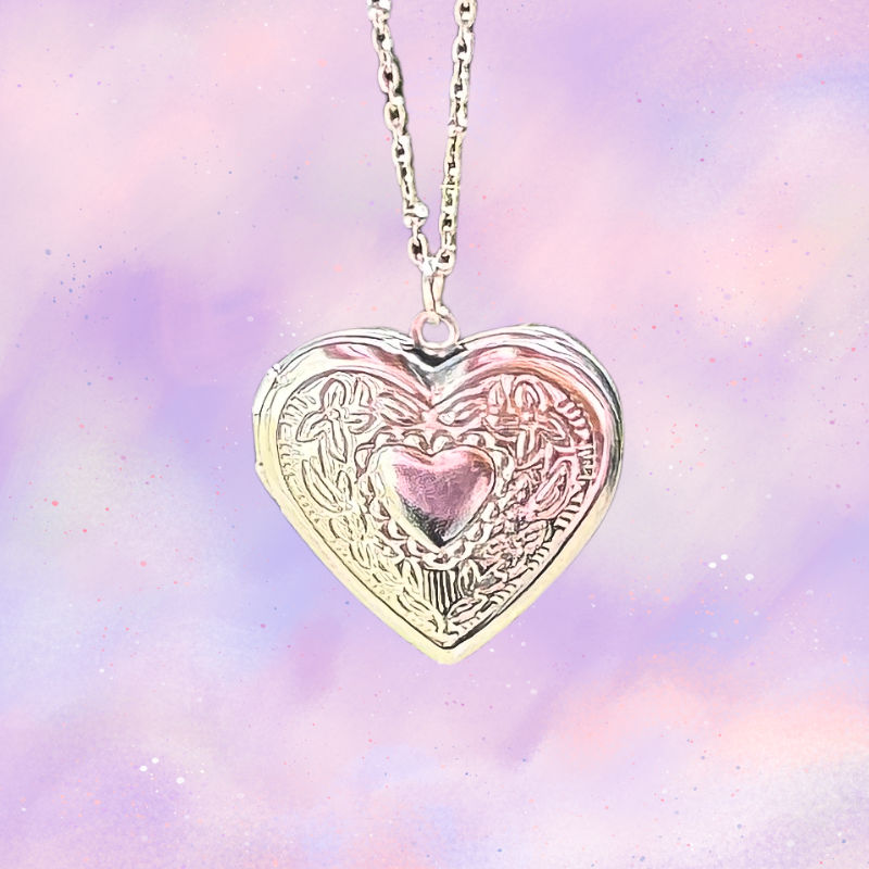 LOVE LOCKET - Waterproof necklace