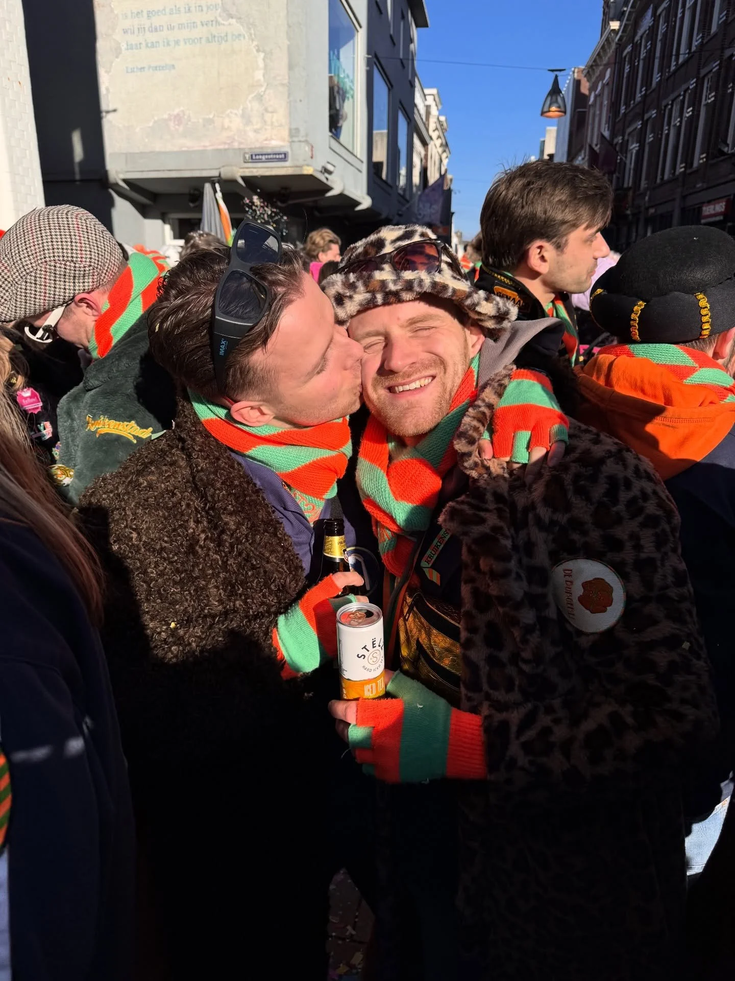 💚🧡💚🧡

#carnaval #kruikenstad #gaycouple #vrienden #familie
