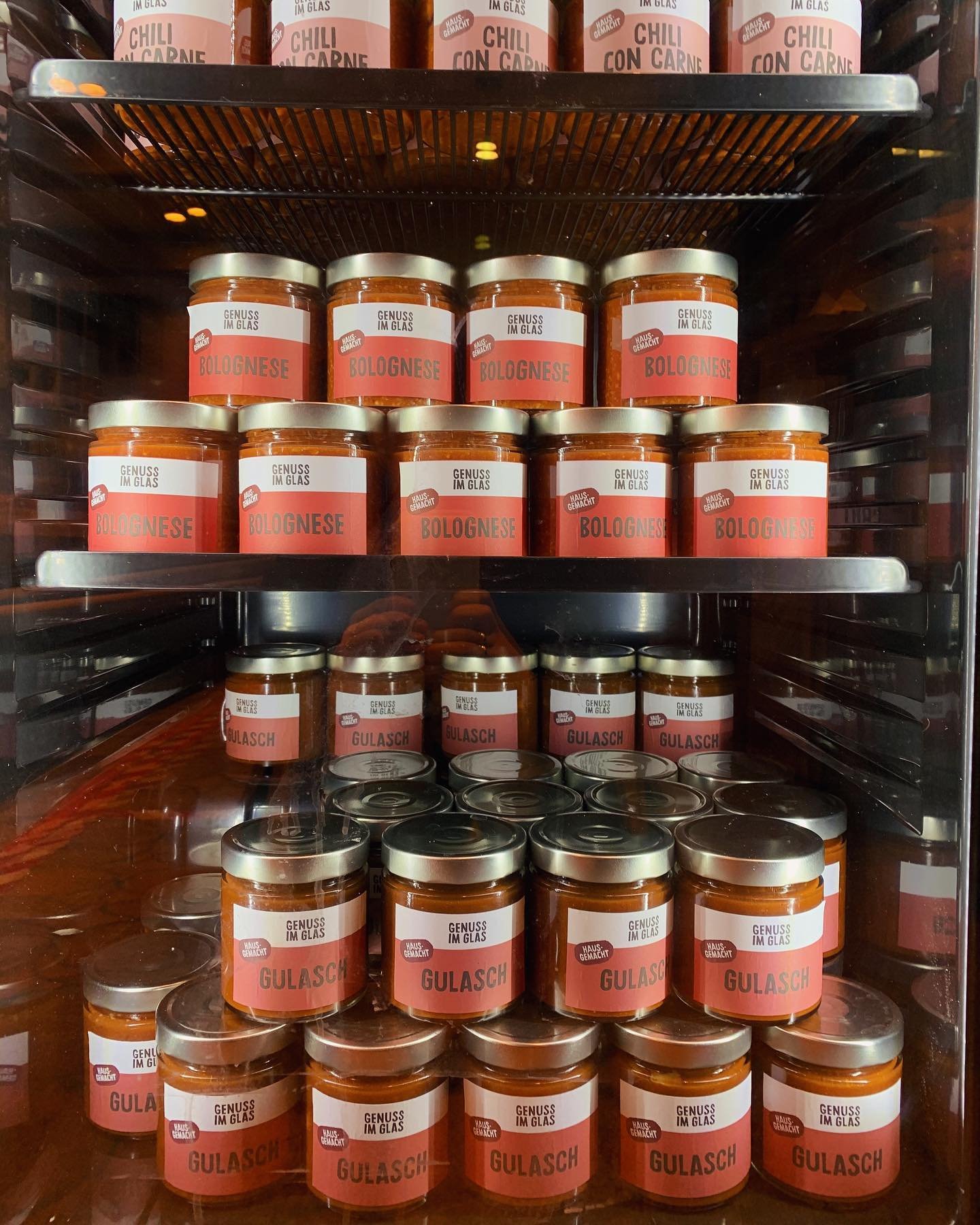 Habt ihr schon unsere schnelle Küche im Glas entdeckt? 😍 Ab sofort kochen wir Rinder-Rouladen-Pfanne, Bolognese, Chili Con Carne, Curry India und Gulasch für euch. Die Produkte sind perfekt für Tage an denen es mal schneller gehen muss oder ihr l