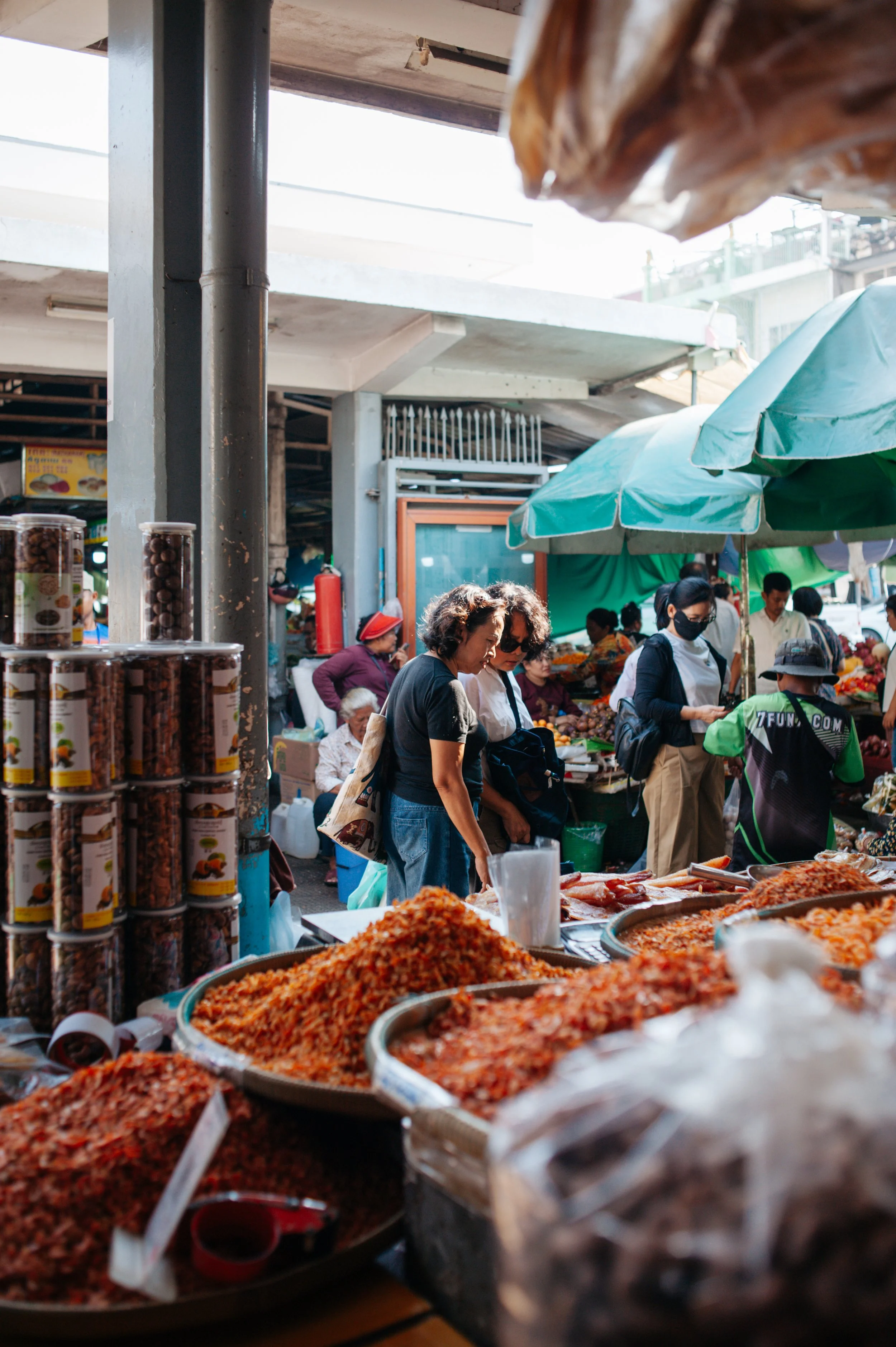 Buyers at Central Market