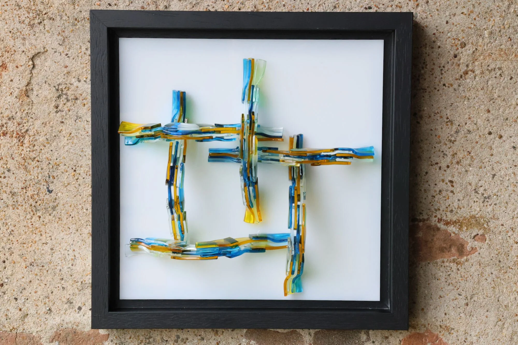 Caterpilars  
| Glass  
| 36 x 36 x 6 cm