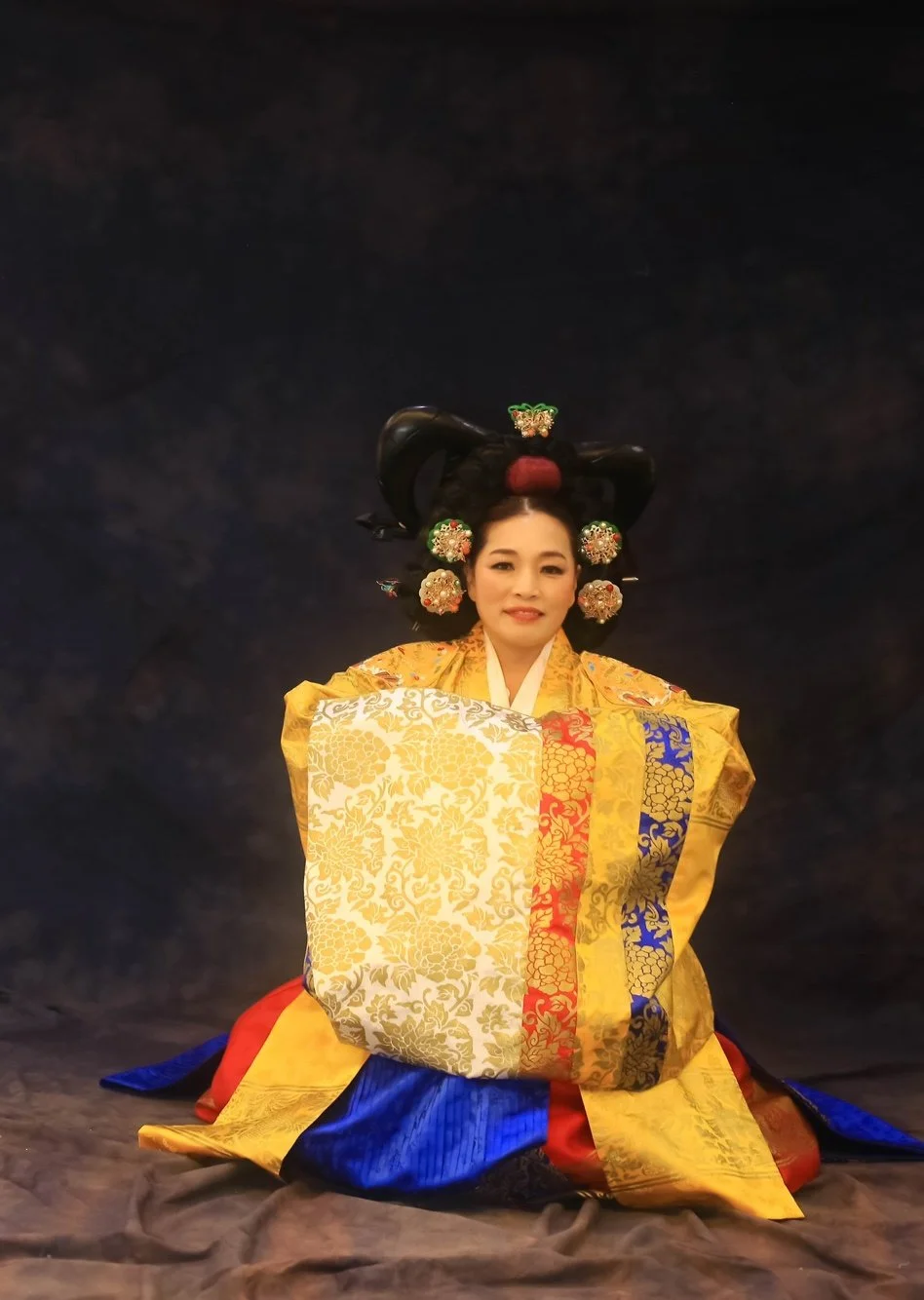 6. Queen Mama, model art photo, 948 x 1334 pixels.jpeg