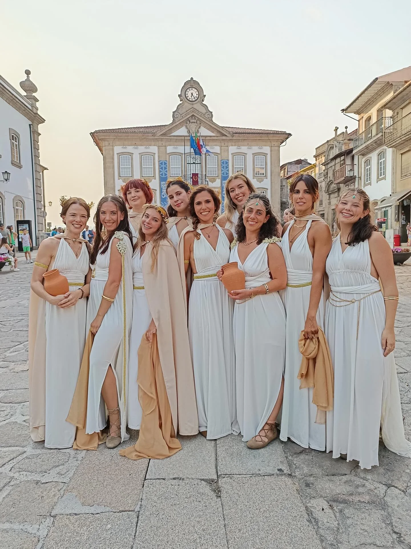 Mais que muitas na Festa dos Povos - Aqvae Flaviae em Chaves 🌿

At&eacute; domingo, em honra da Deusa Vesta 🏛️🏺

@covildolobo2020 
@concelhodechaves