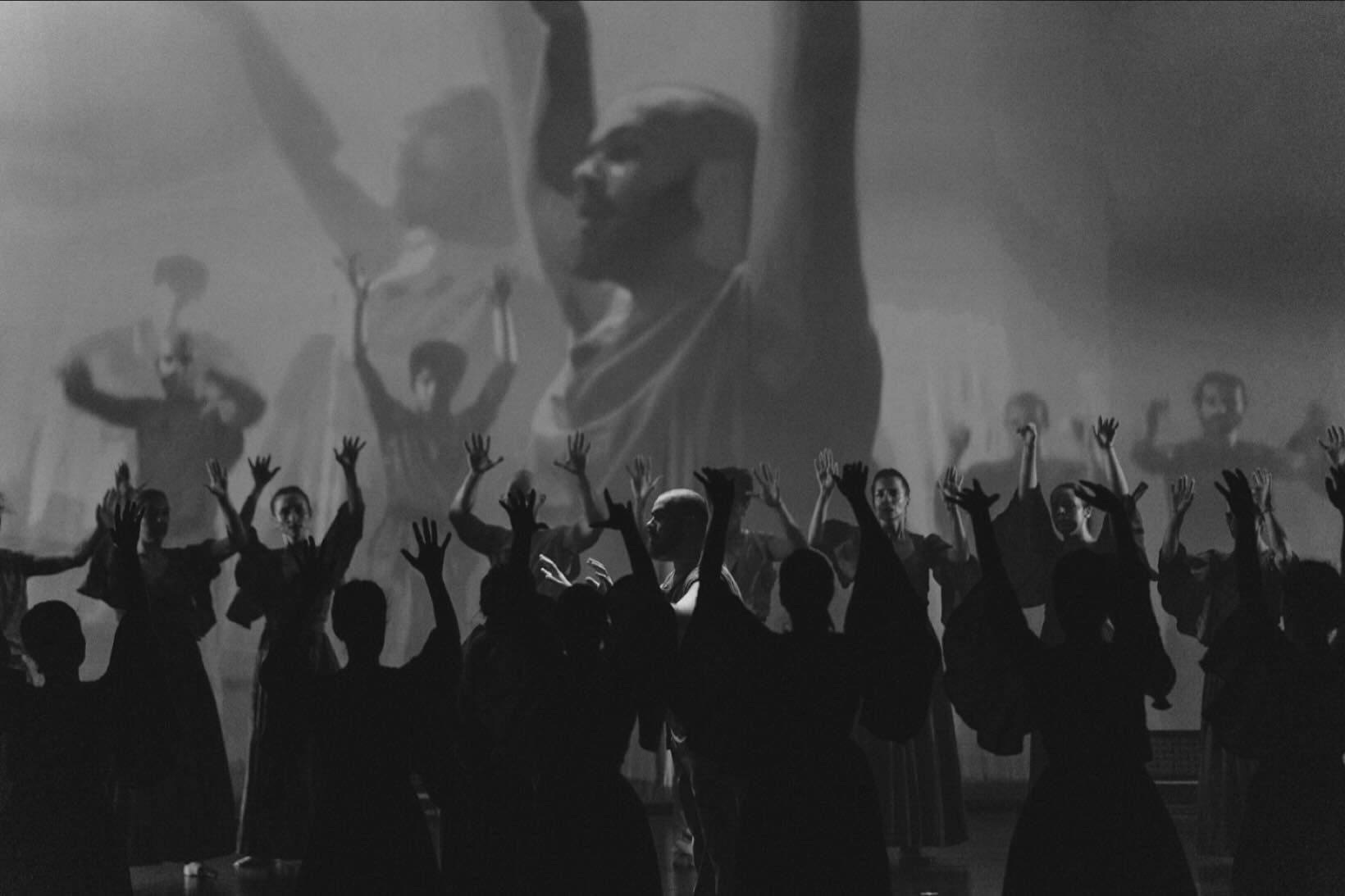 Amanh&atilde;, faz um ano de Grito das Bailias - A Humaniza&ccedil;&atilde;o da Hist&oacute;ria.
Amanh&atilde;, lan&ccedil;amos algo muito especial 💫

📸 @cat_adam_