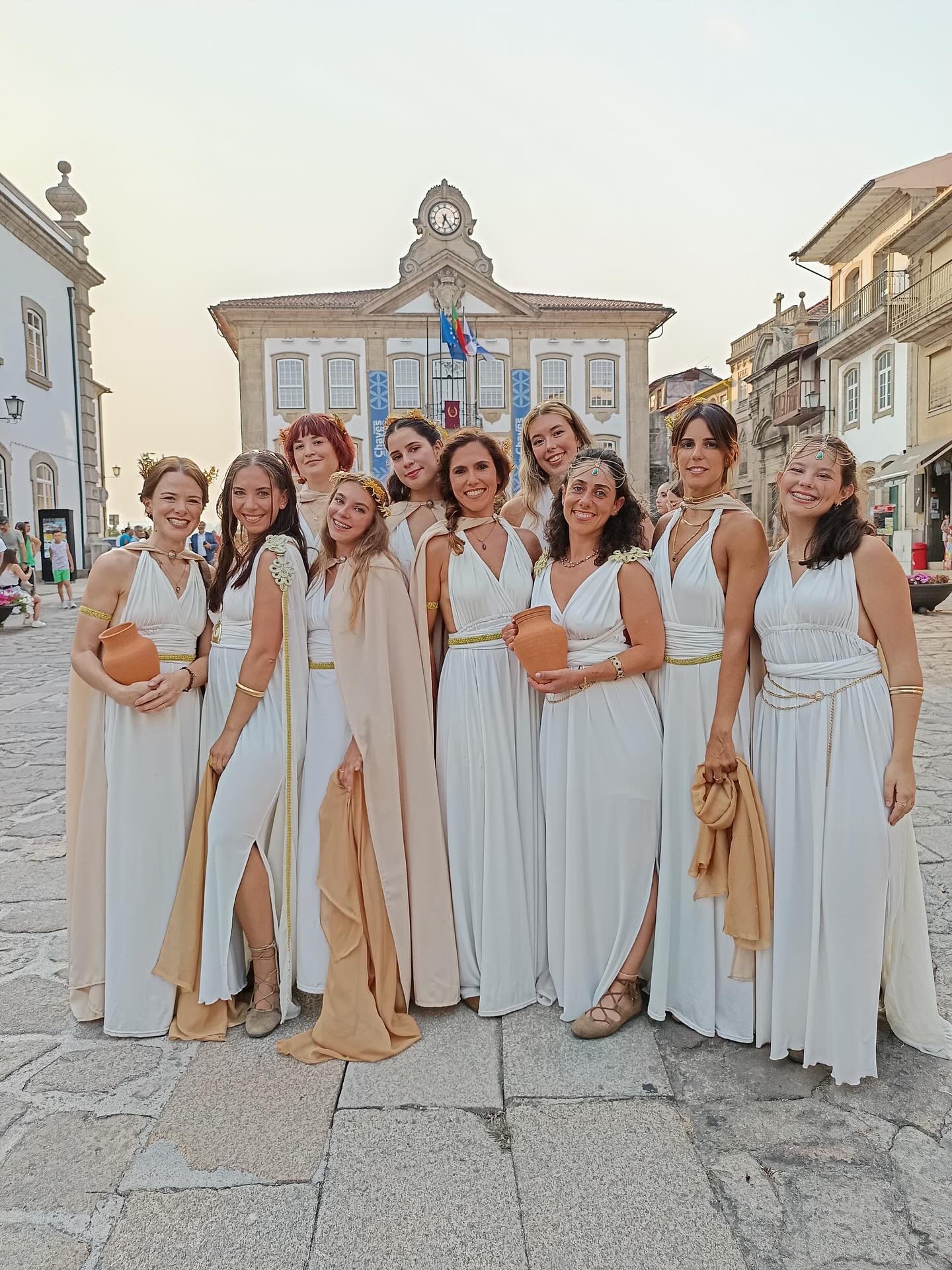 Mais que muitas na Festa dos Povos - Aqvae Flaviae em Chaves 🌿

At&eacute; domingo, em honra da Deusa Vesta 🏛️🏺

@covildolobo2020 
@concelhodechaves