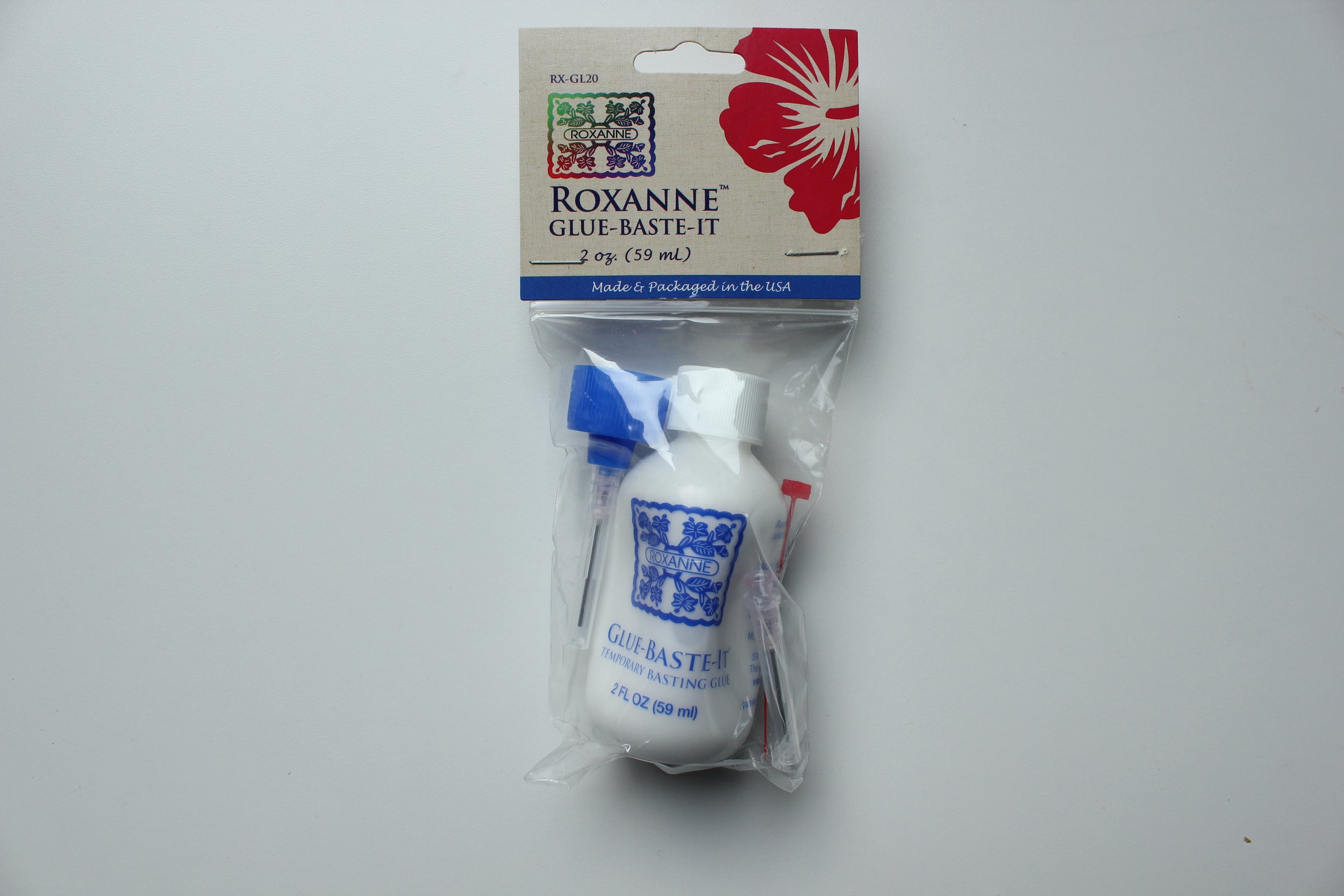 Roxanne glue-baste-it