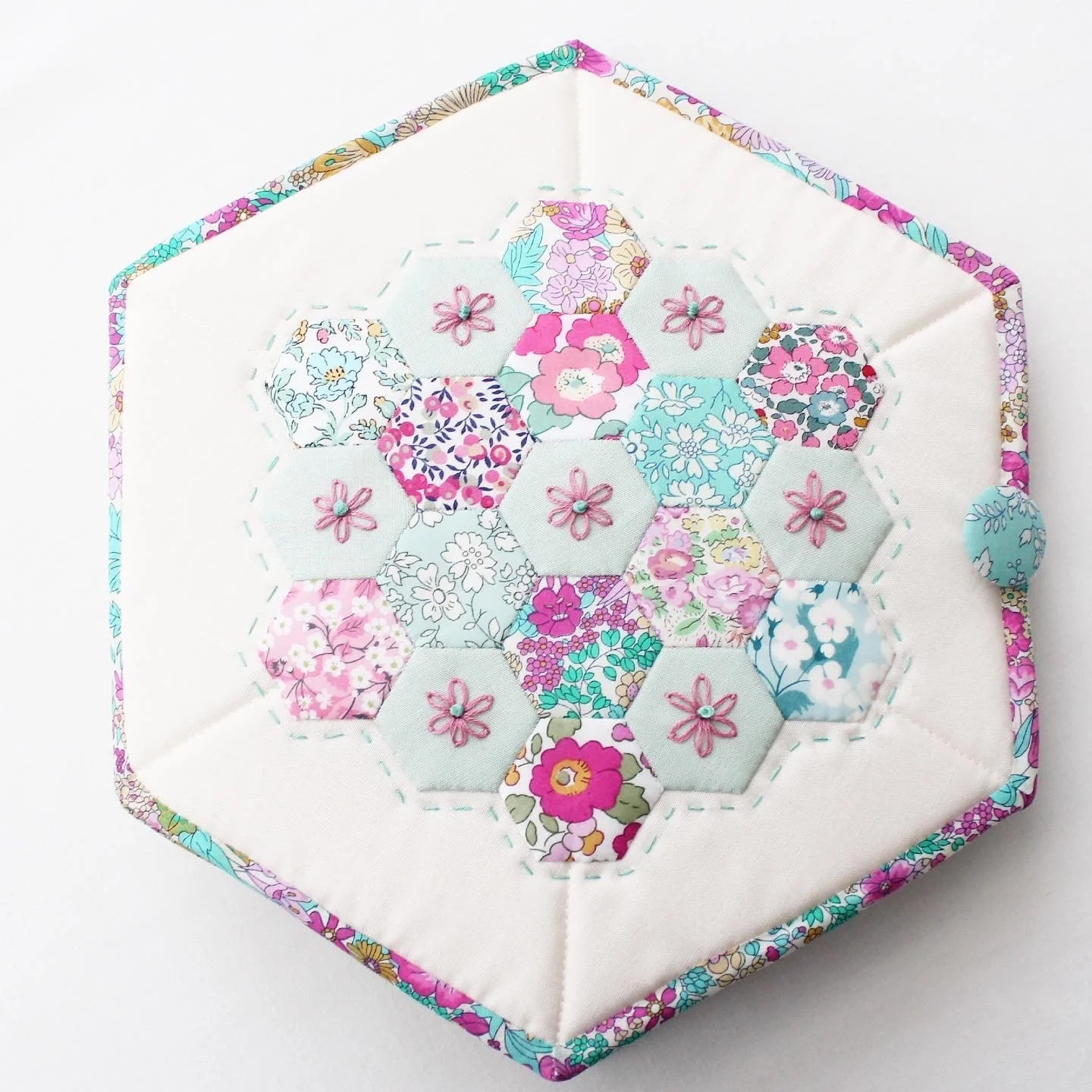 hexagon sewing case pattern