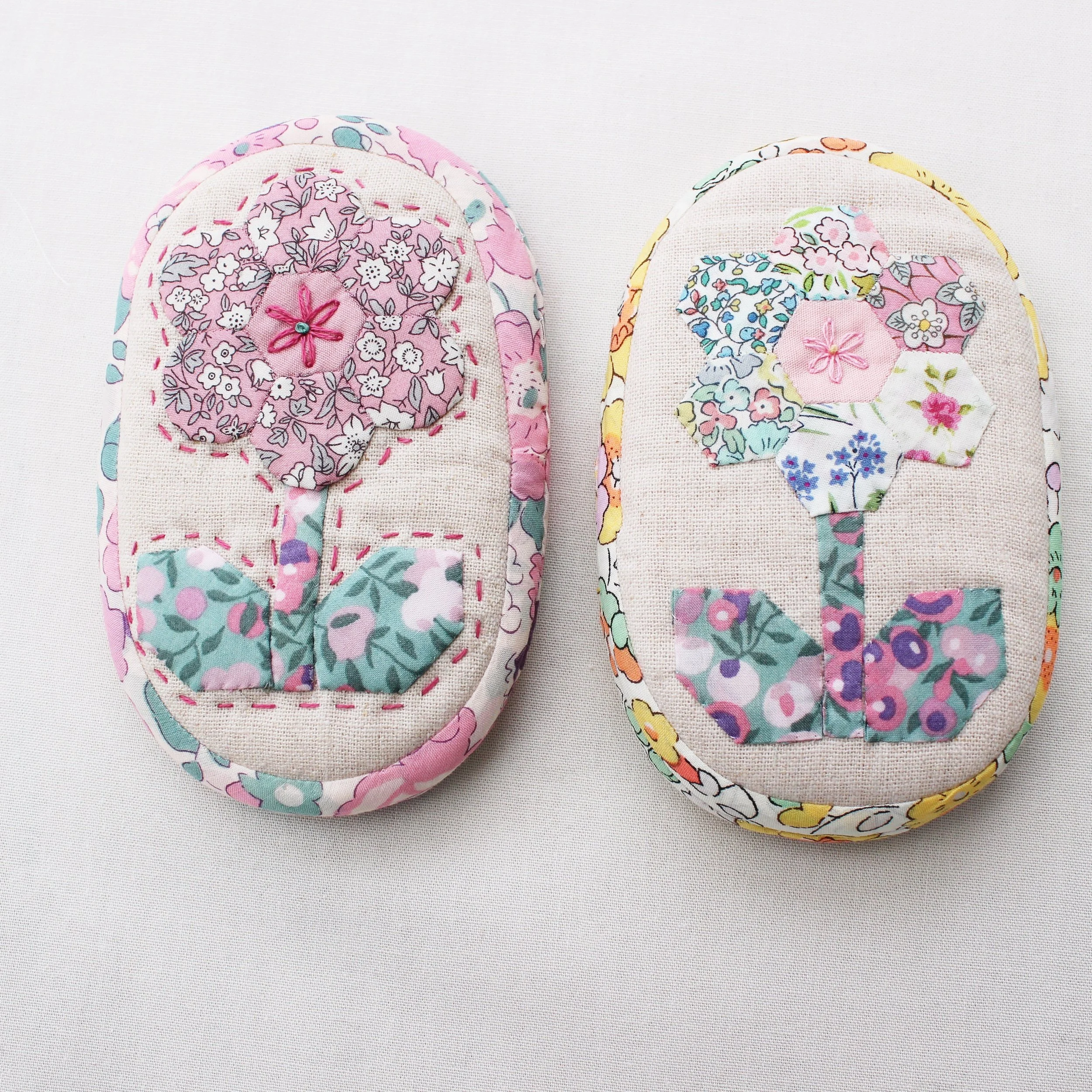free pattern scissors case with epp flower