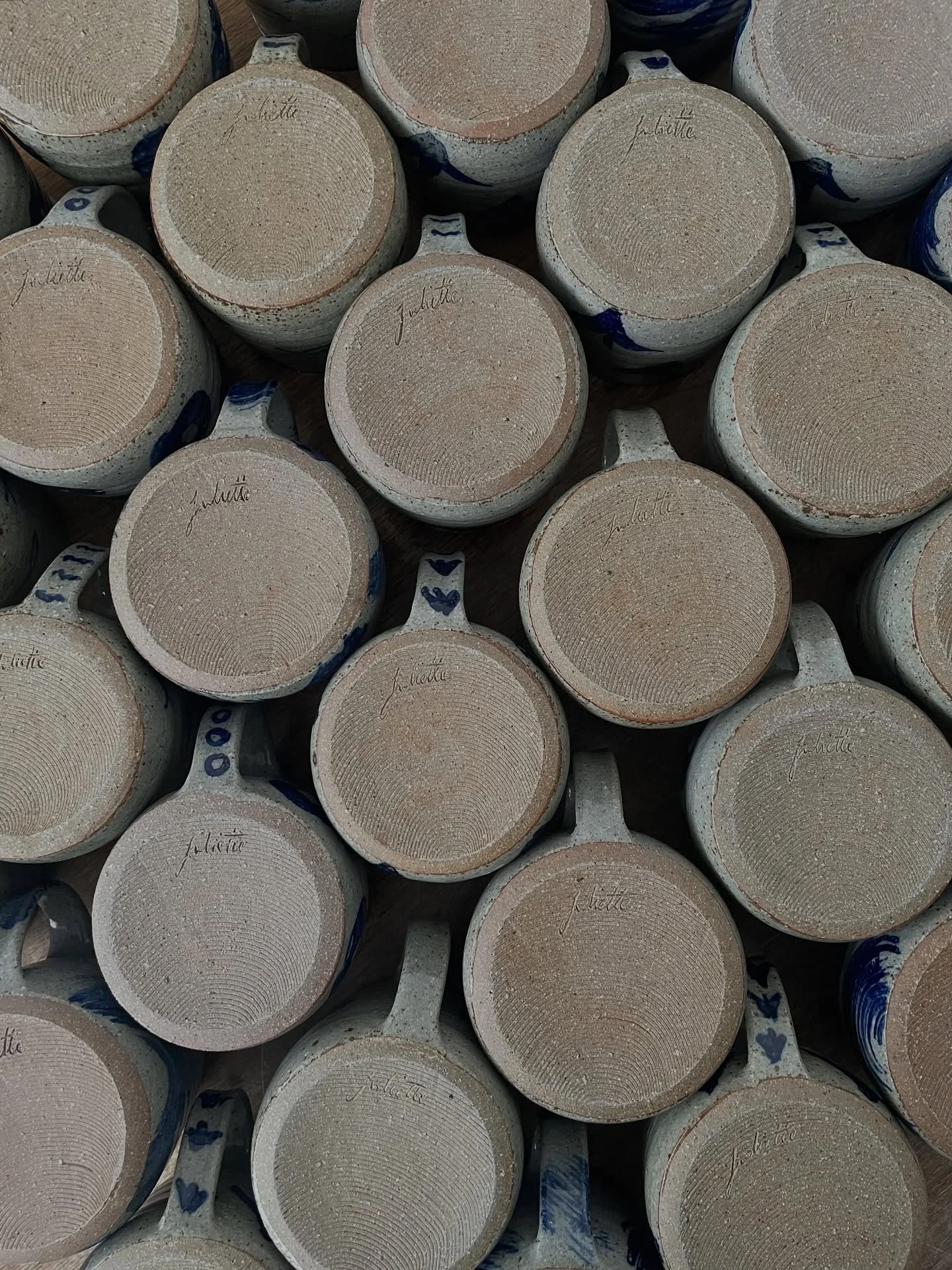 Today in the studio
Started sanding all of these bases and slowly packing the order, last few pieces to complete it in the kilns at the moment so will be back in on the weekend to pack it before I&rsquo;m working somewhere else for two weeks 😅
Love 