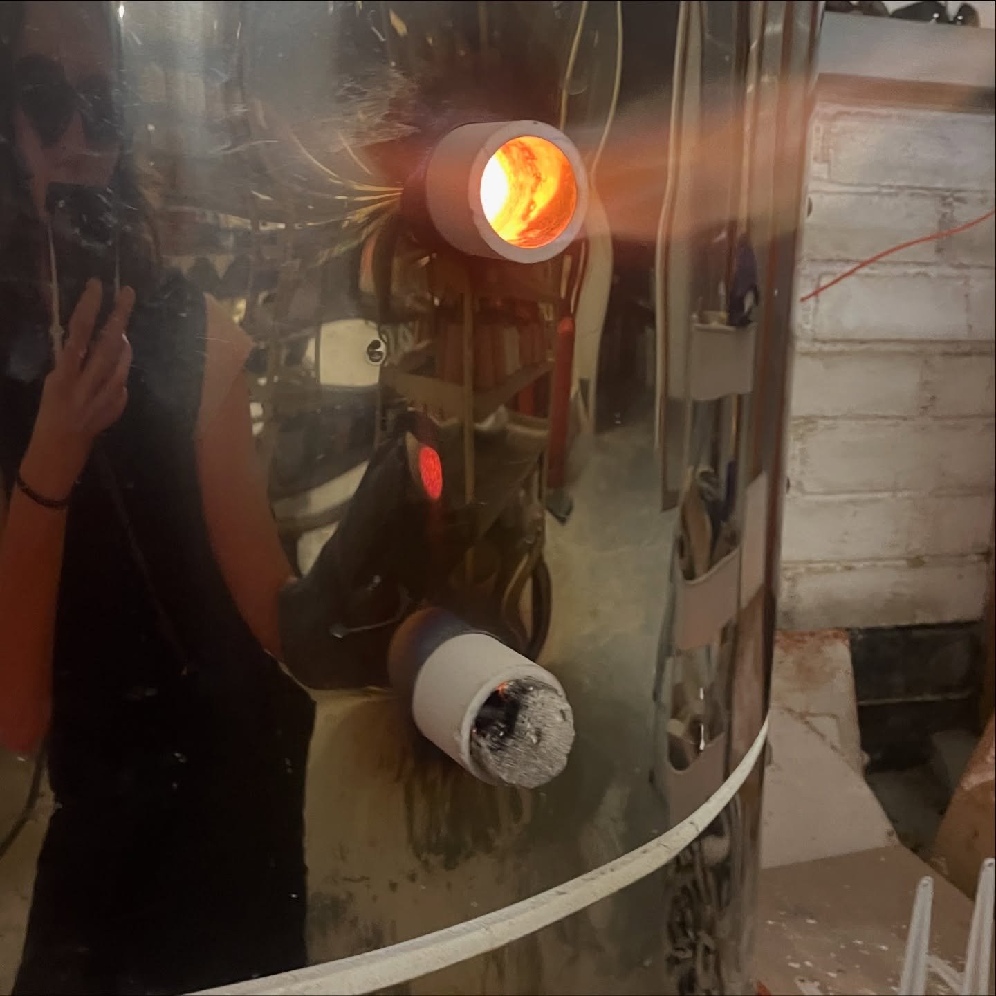 Two kilns 1 day 
Still at the studio waiting for the gas kiln to reach temp but I think it&rsquo;s been a good firing - I&rsquo;ll find out on Thursday morning 😬
Long day tending to the kiln every half hour but I managed to get an electric kiln load