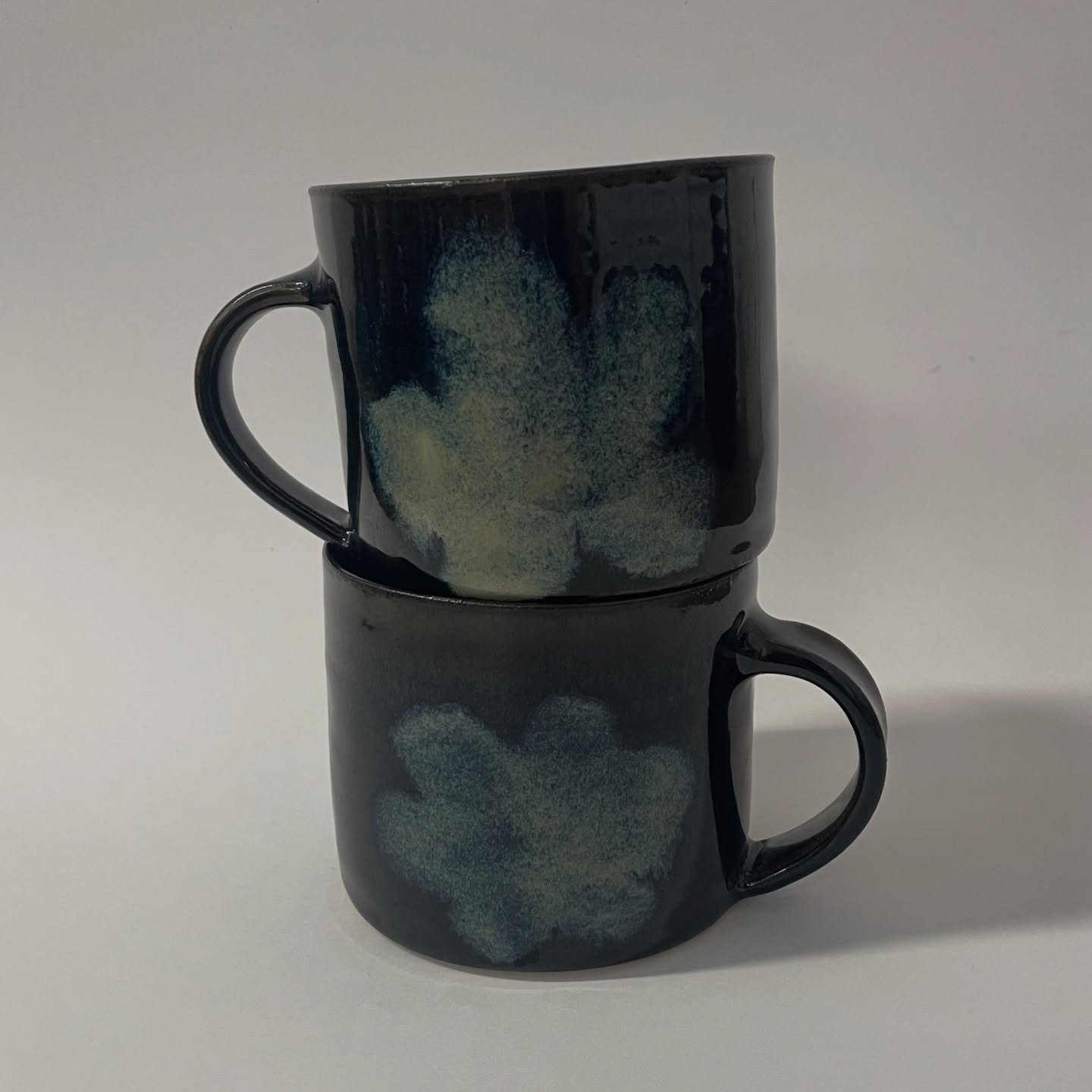 Up on my Webshop now! Alongside some bud vases- extras from a recent commission :) can ship just in time for Mother&rsquo;s Day this weekend if you&rsquo;re quick.. 🌷
Also let me know what you think of this mug design and if I should do more think i