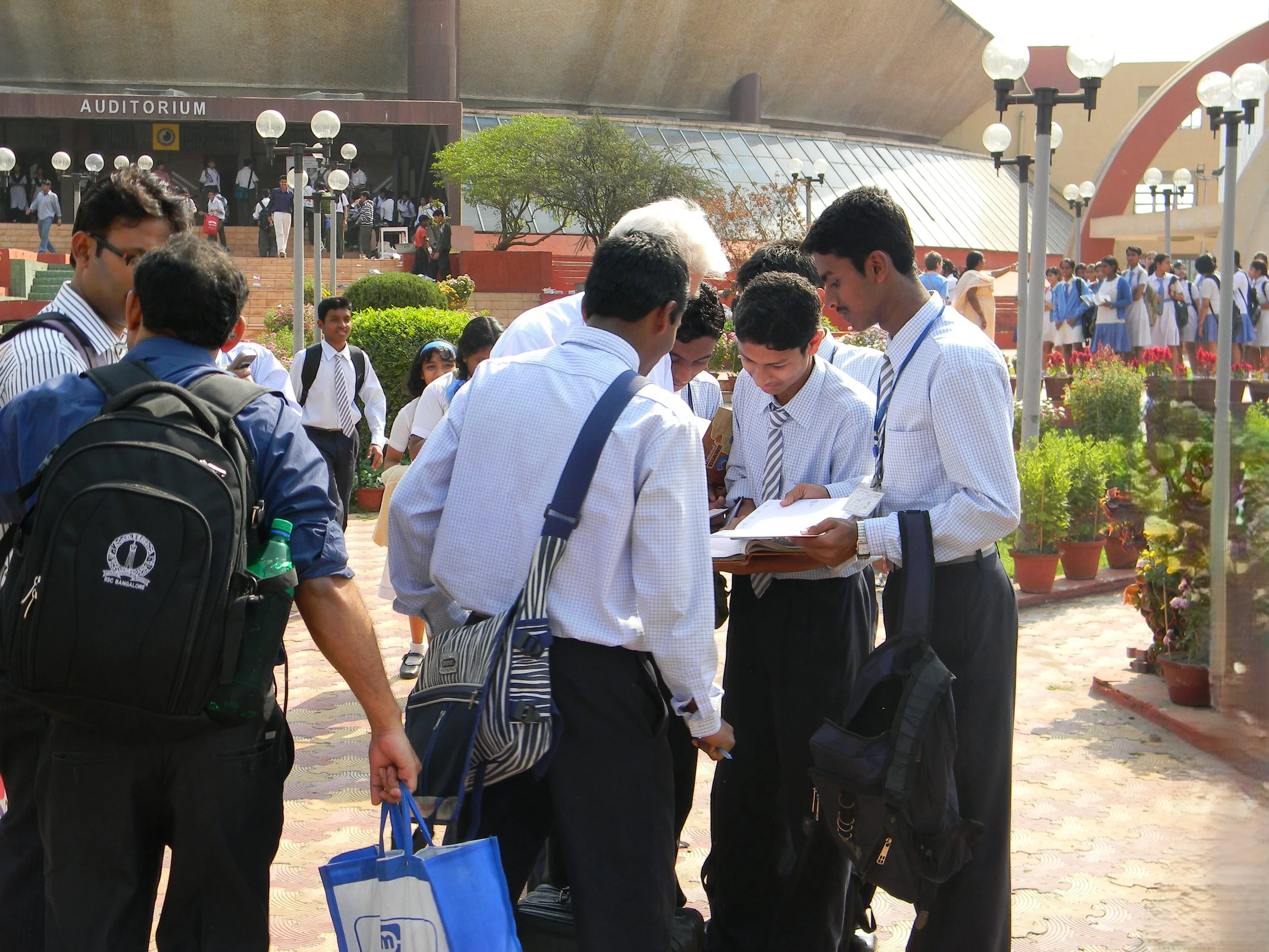Audience mainly School Students with Prof. Herbert W. Roesky.