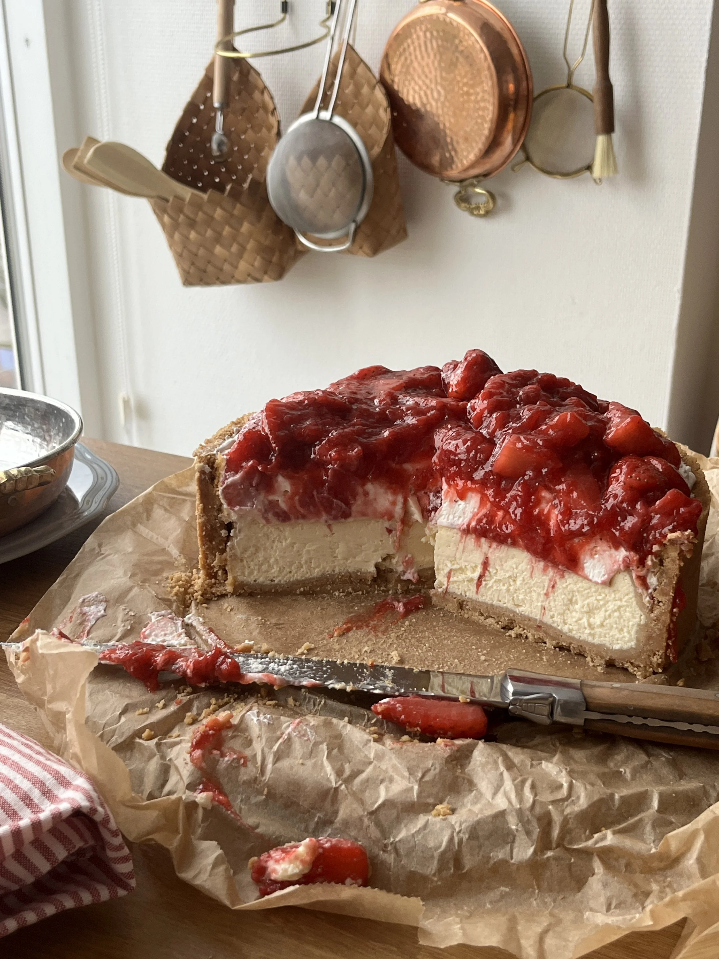 Love potion strawberry cheesecake