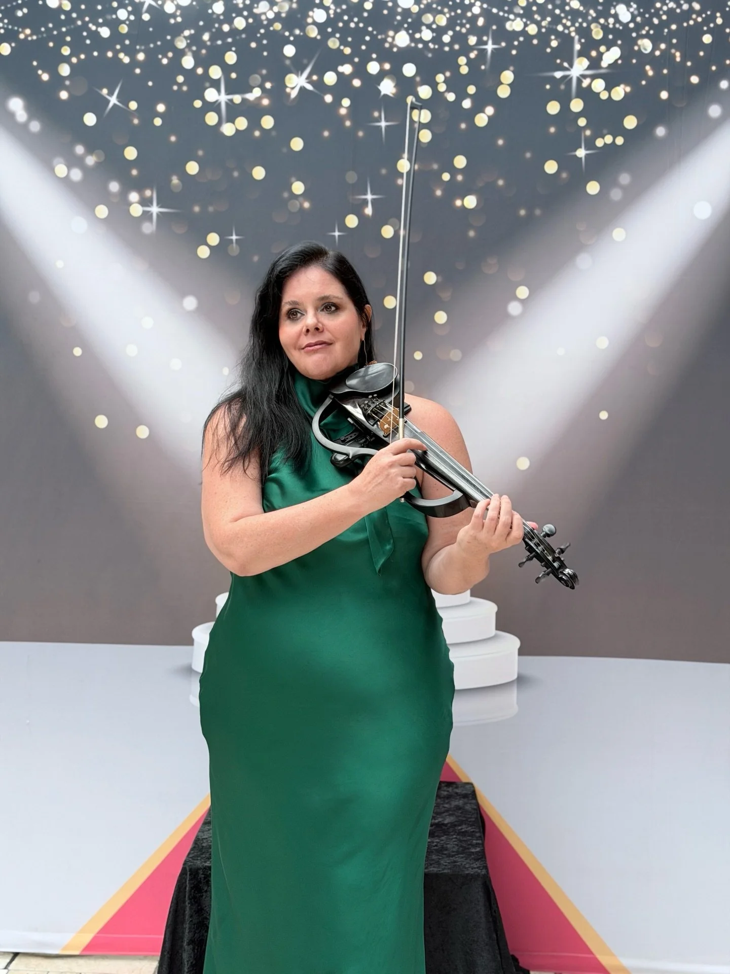 𝘾𝙤𝙧𝙥𝙤𝙧𝙖𝙩𝙚 𝘼𝙬𝙖𝙧𝙙𝙨 💚

So nice to have a whole AV and tech team help you with sound etc. @oldmutualsa 

#corporate #corporateevent #capetownviolinist #capetownevents