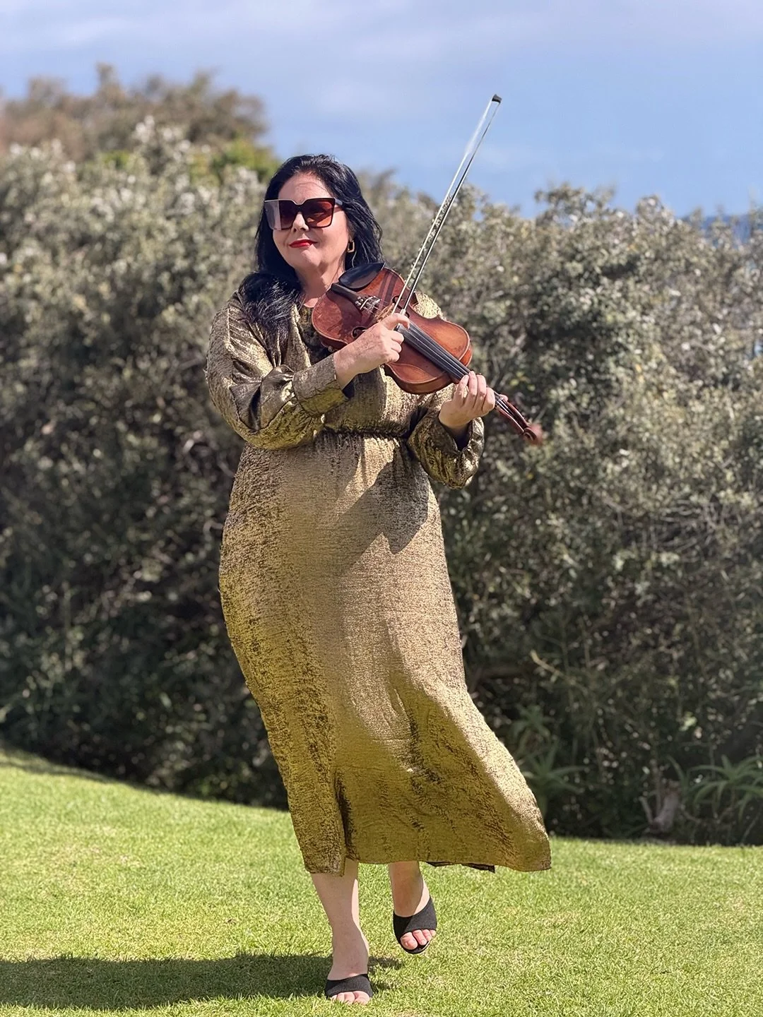 𝗦𝗲𝗰𝗿𝗲𝘁 𝗦𝗲𝗮𝘀𝗼𝗻 🌤️

Such a beautiful day at @12apostleshotel with the lovely @nearest.and.dearest team performing for such a awesome Spanish couple from Miami ⛱️

They couldn&rsquo;t stop talking about how amazing South Africans are, how b