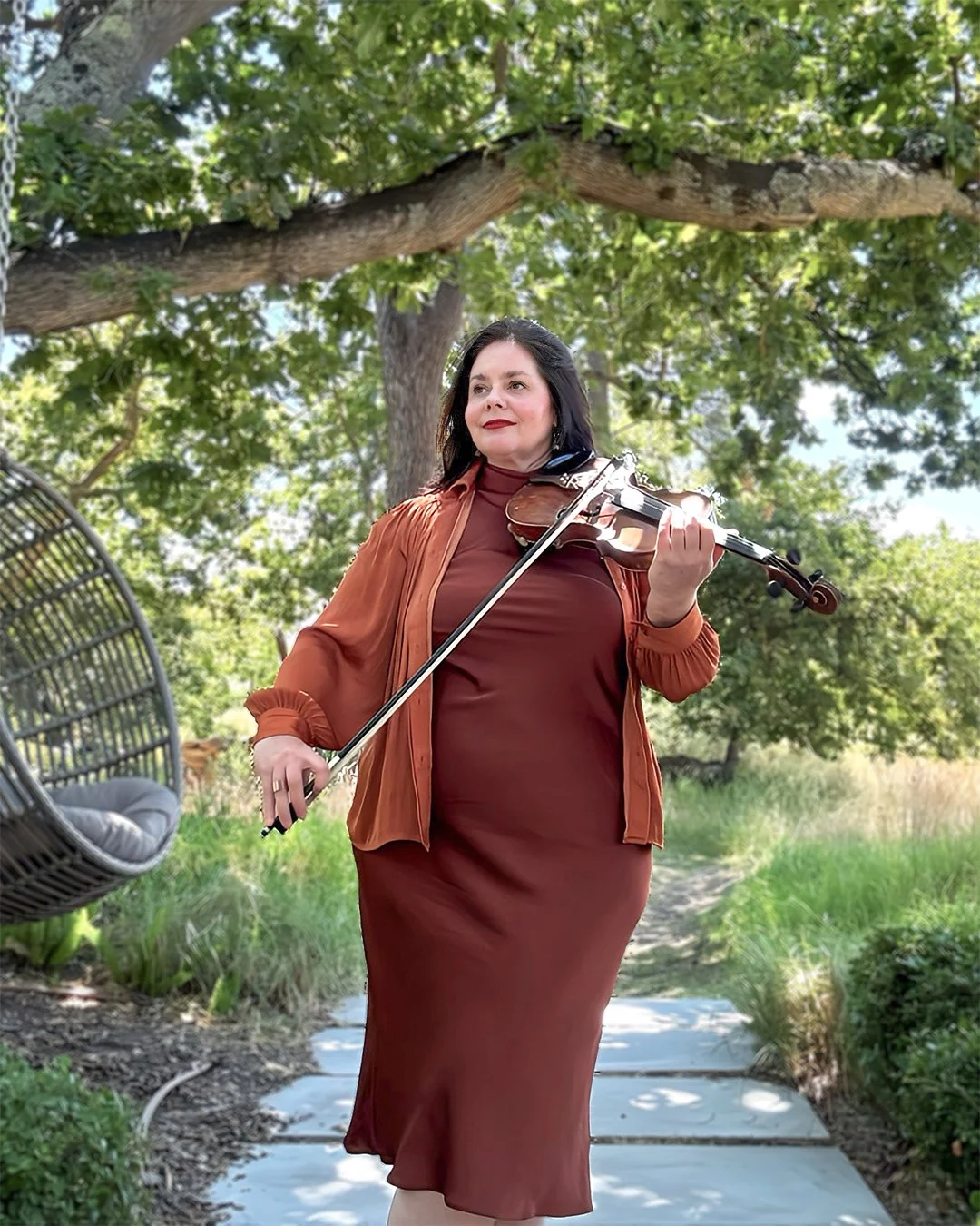 Larah Eksteen performing at Quoin Rock for a proposal