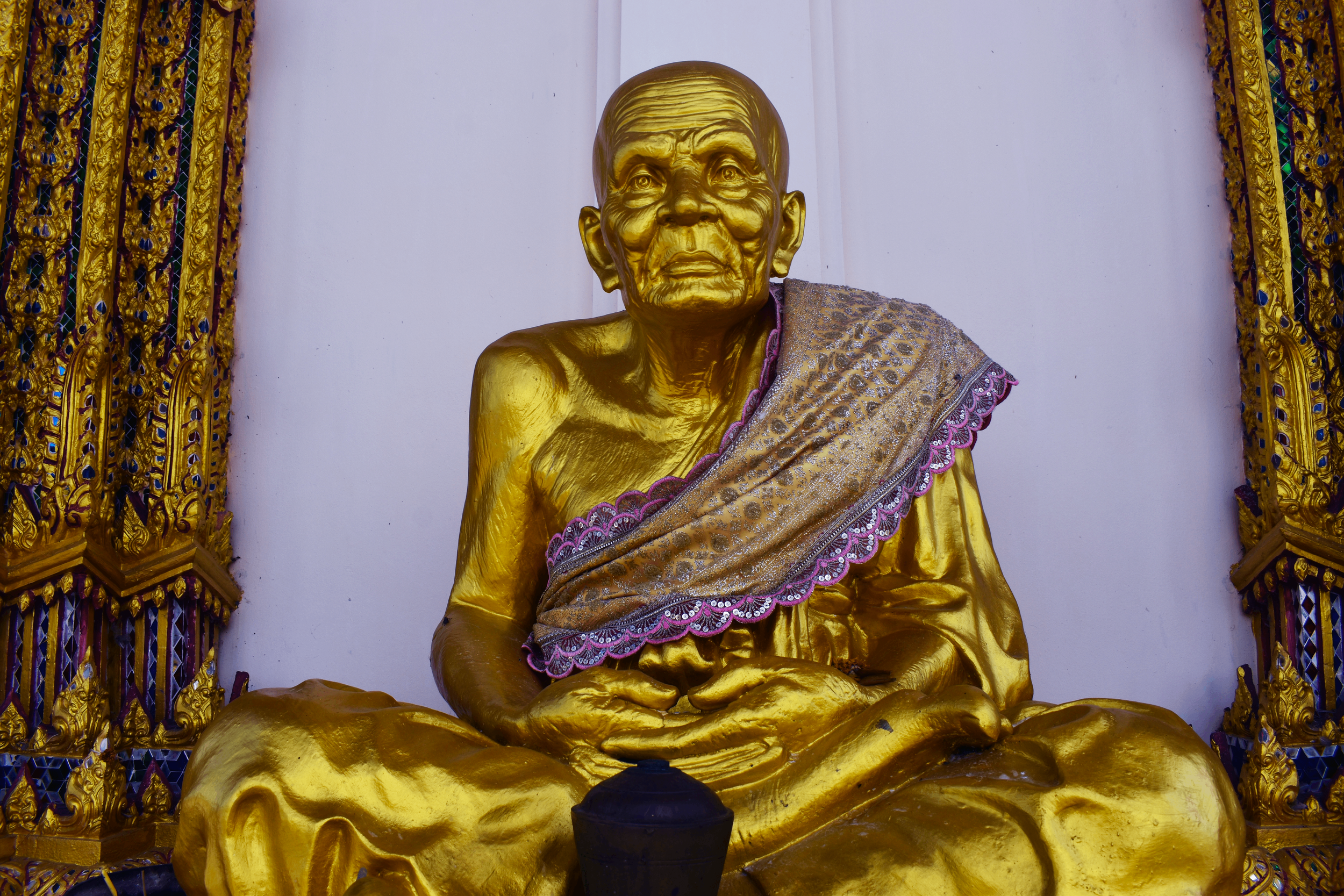 buddah sitting_60%.png