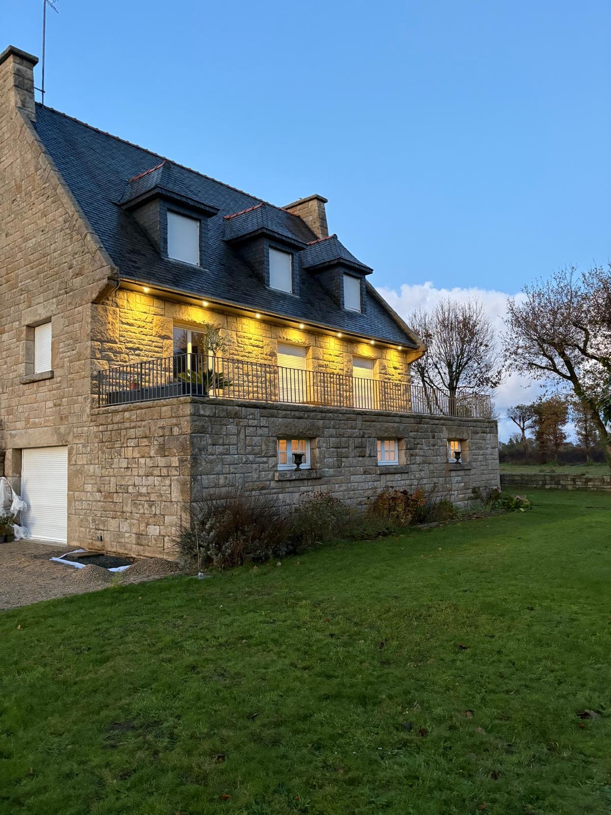 WhatsApp Image 2025-12-17 at 18.25.42 (23).jpeg