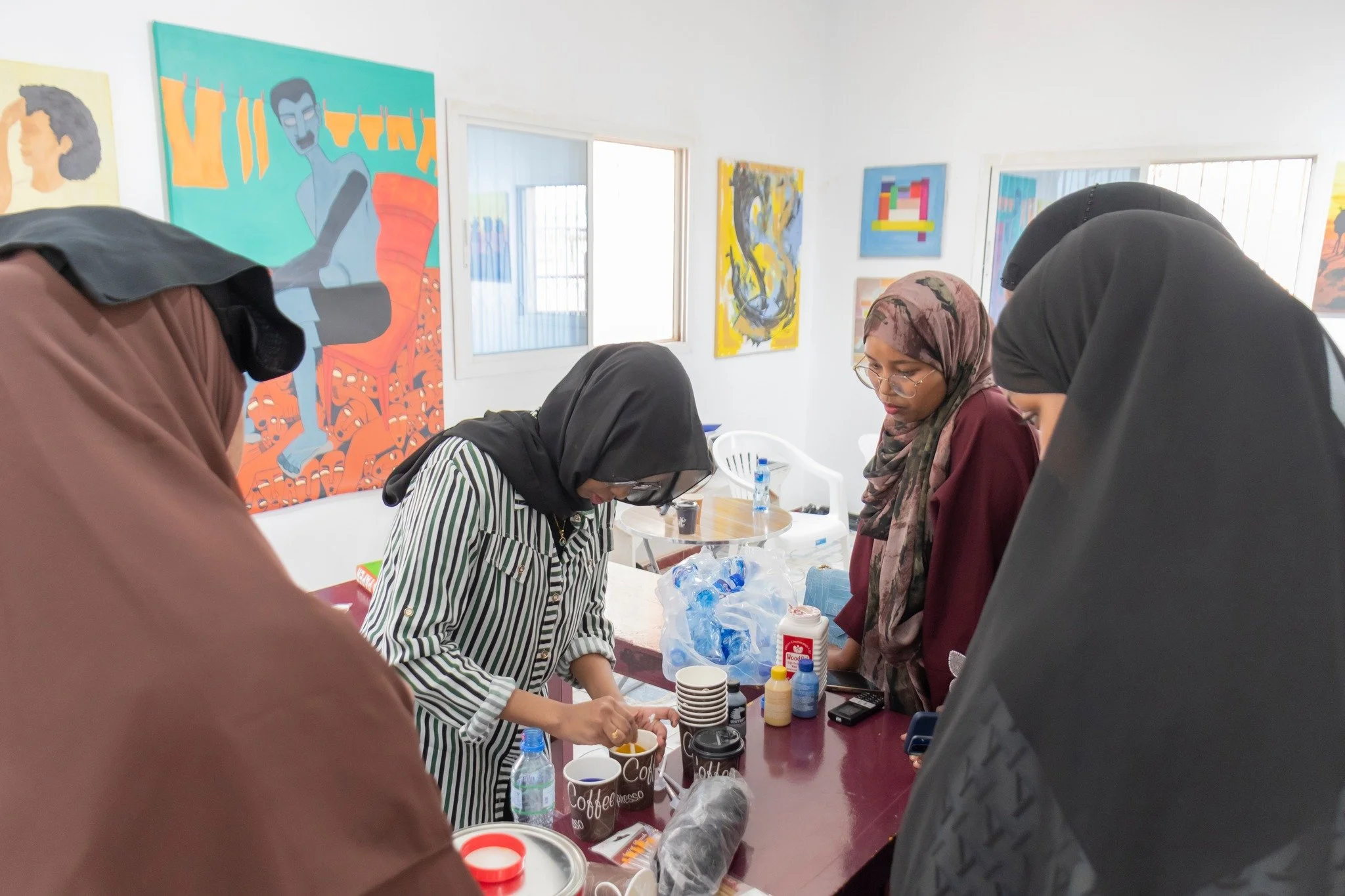 Today, as part of the art competition organised by @ubahinspire, #Fankeenna members Ayan Saeed @ayn_saed and Ibrahim Abdullah @ibrahim_docs18 facilitated an orientation session for the selected participants. They helped participants understand the co