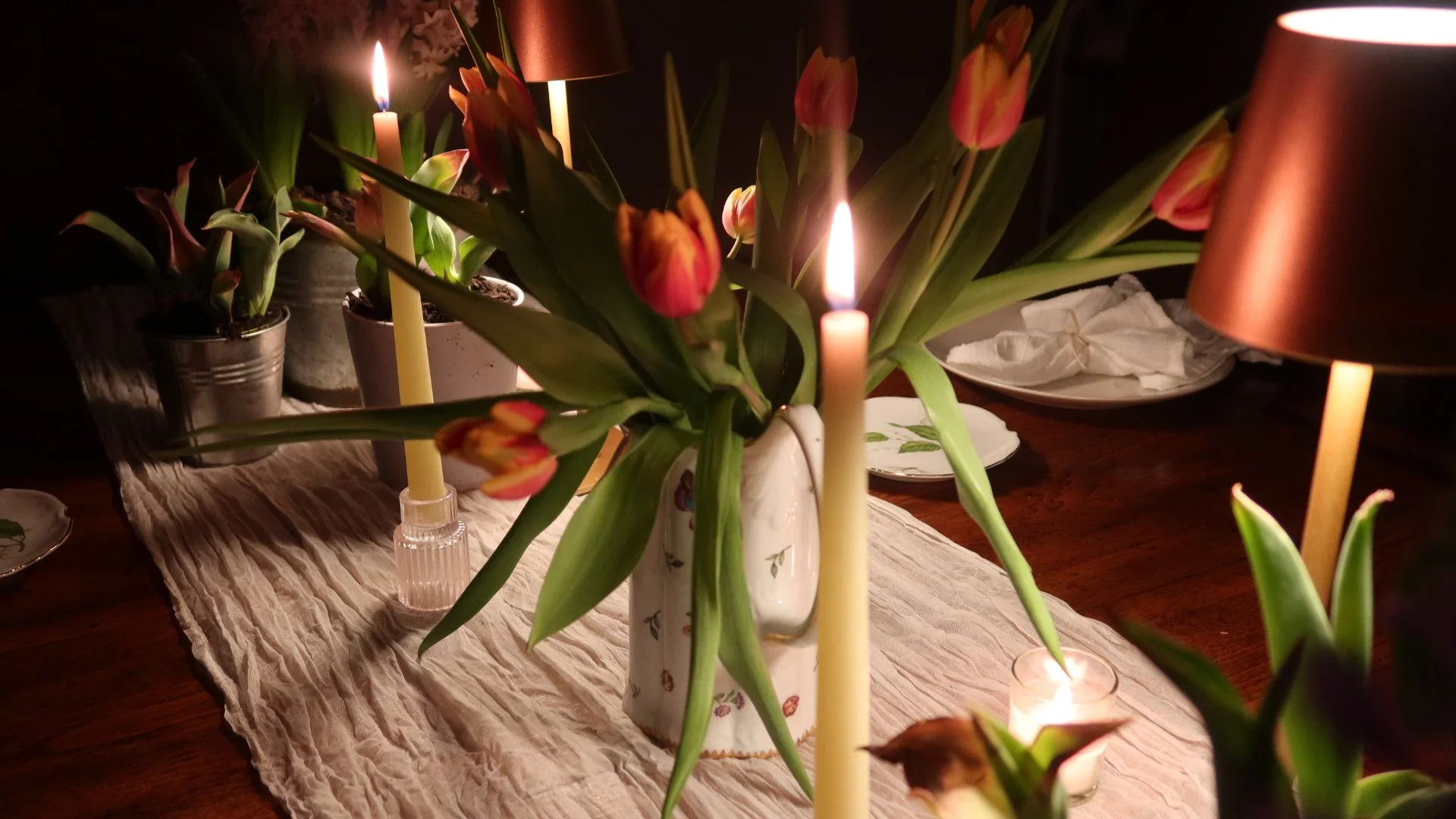 Spring in the countryside tablescape