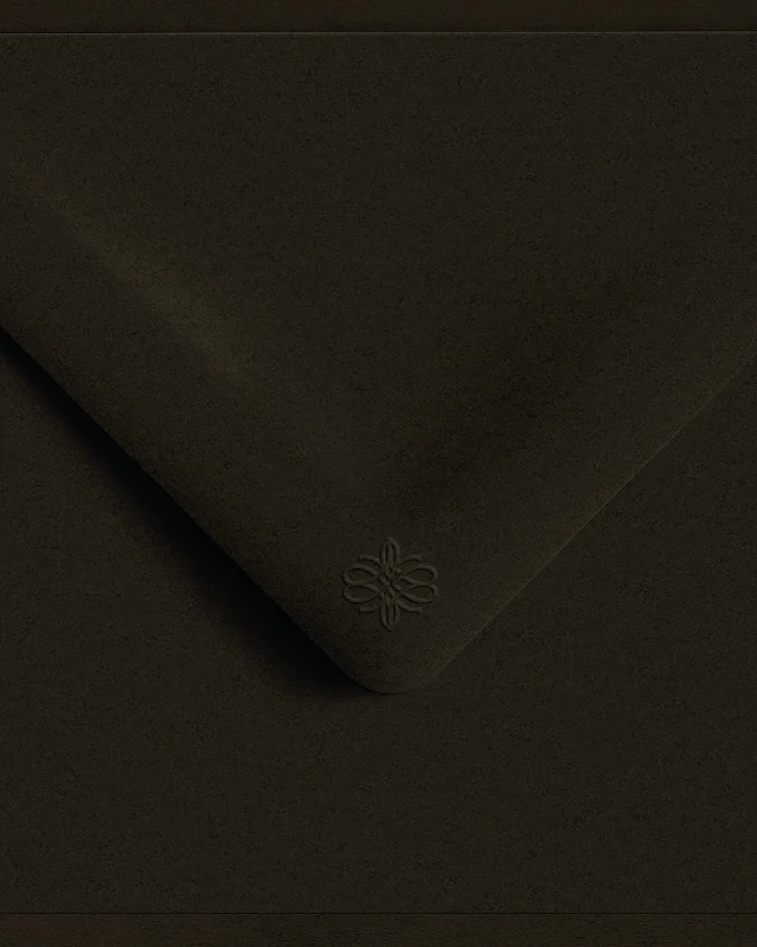 Algumas noites escutando Laura white&hellip; e registrando algumas aplica&ccedil;&otilde;es feitas para esse nosso novo momento. noites e madrugadas pensando em ideias, formas, texturas&hellip; e uma experi&ecirc;ncia artesanal para que pud&eacute;ss