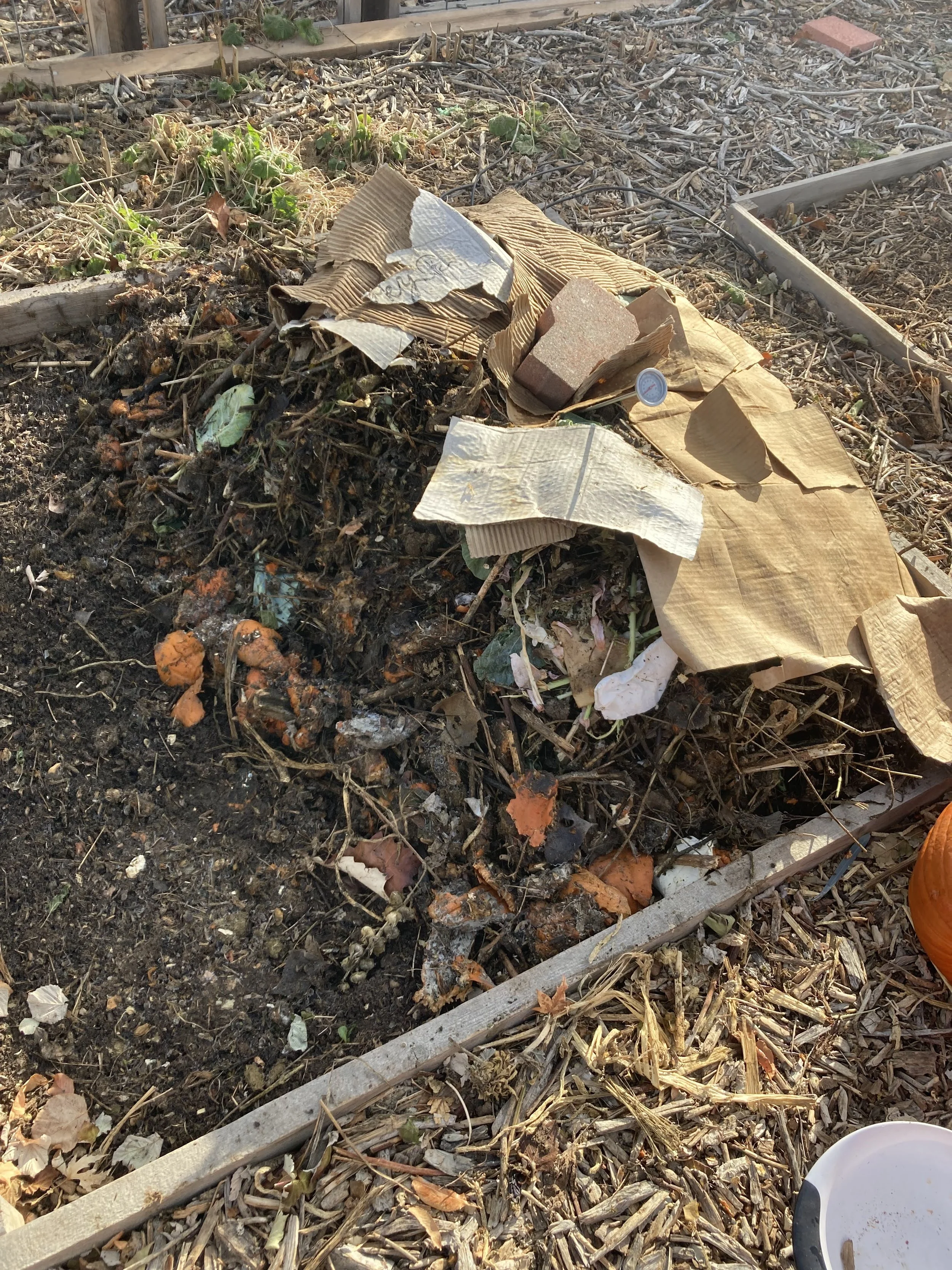 Building compost piles