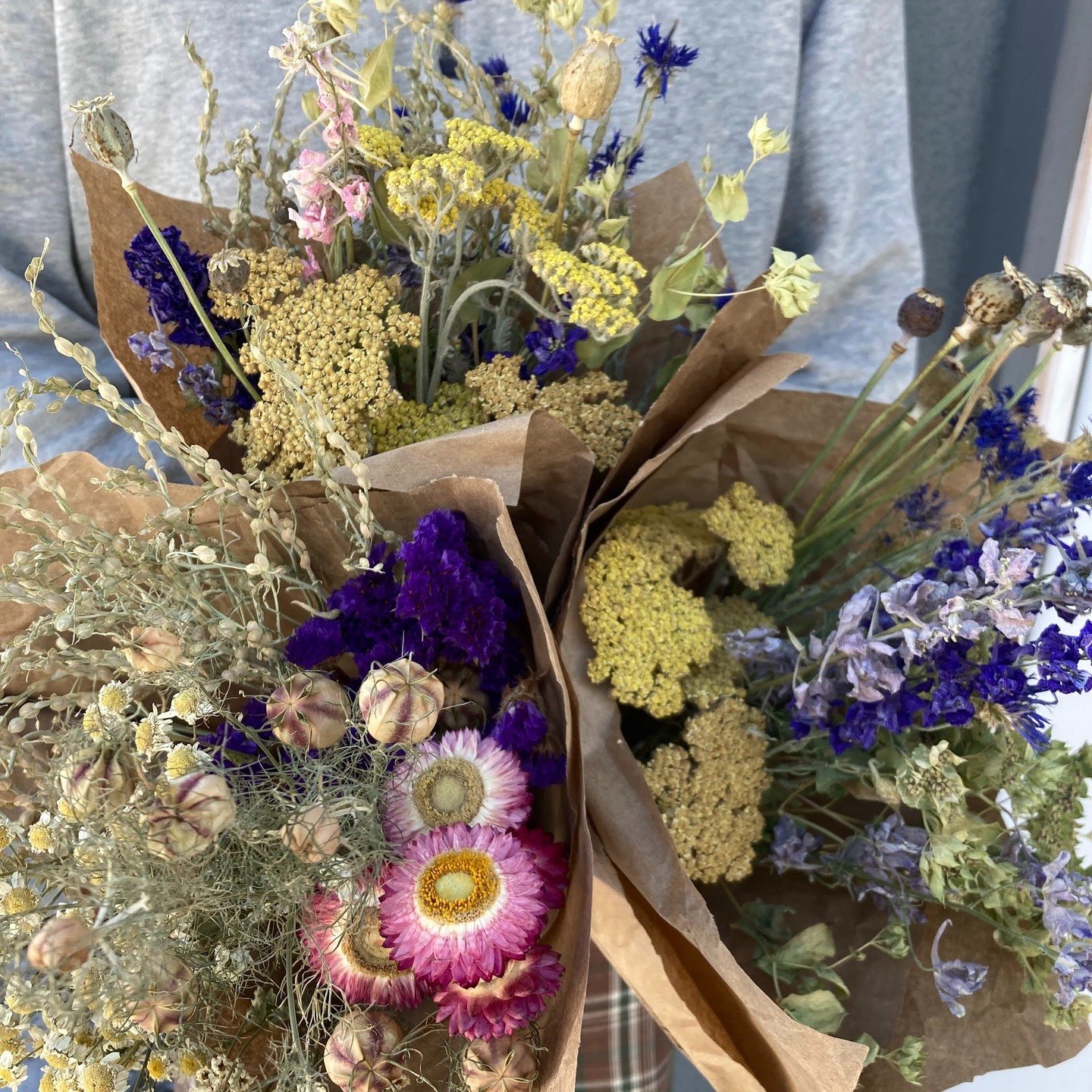 I have dried flower bouquets if you need a little something for New Year's decor or hostess gift!

We deliver around the west-ish Denver area. Free delivery around Harvey Park.