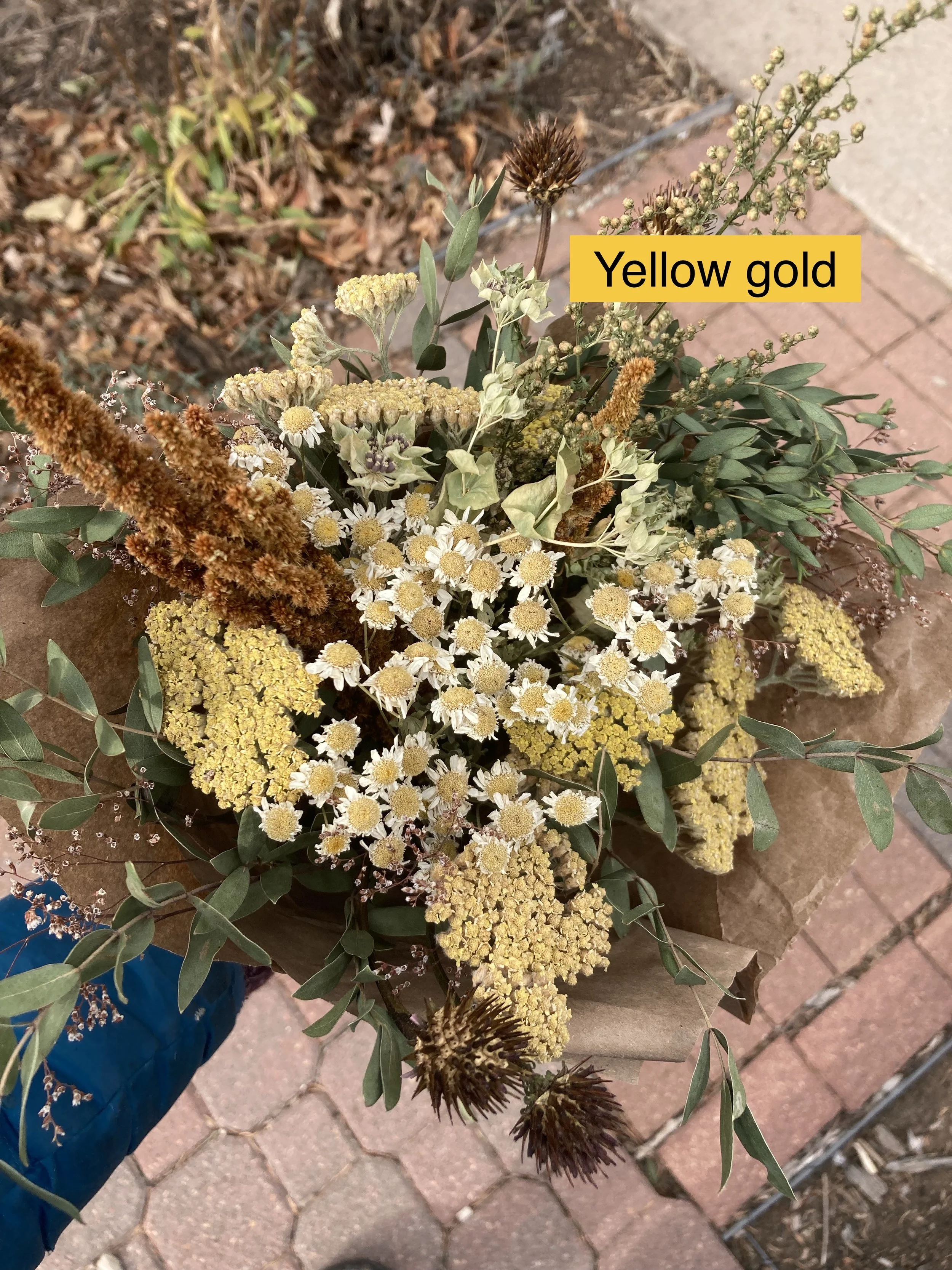 Dried flower bouquet