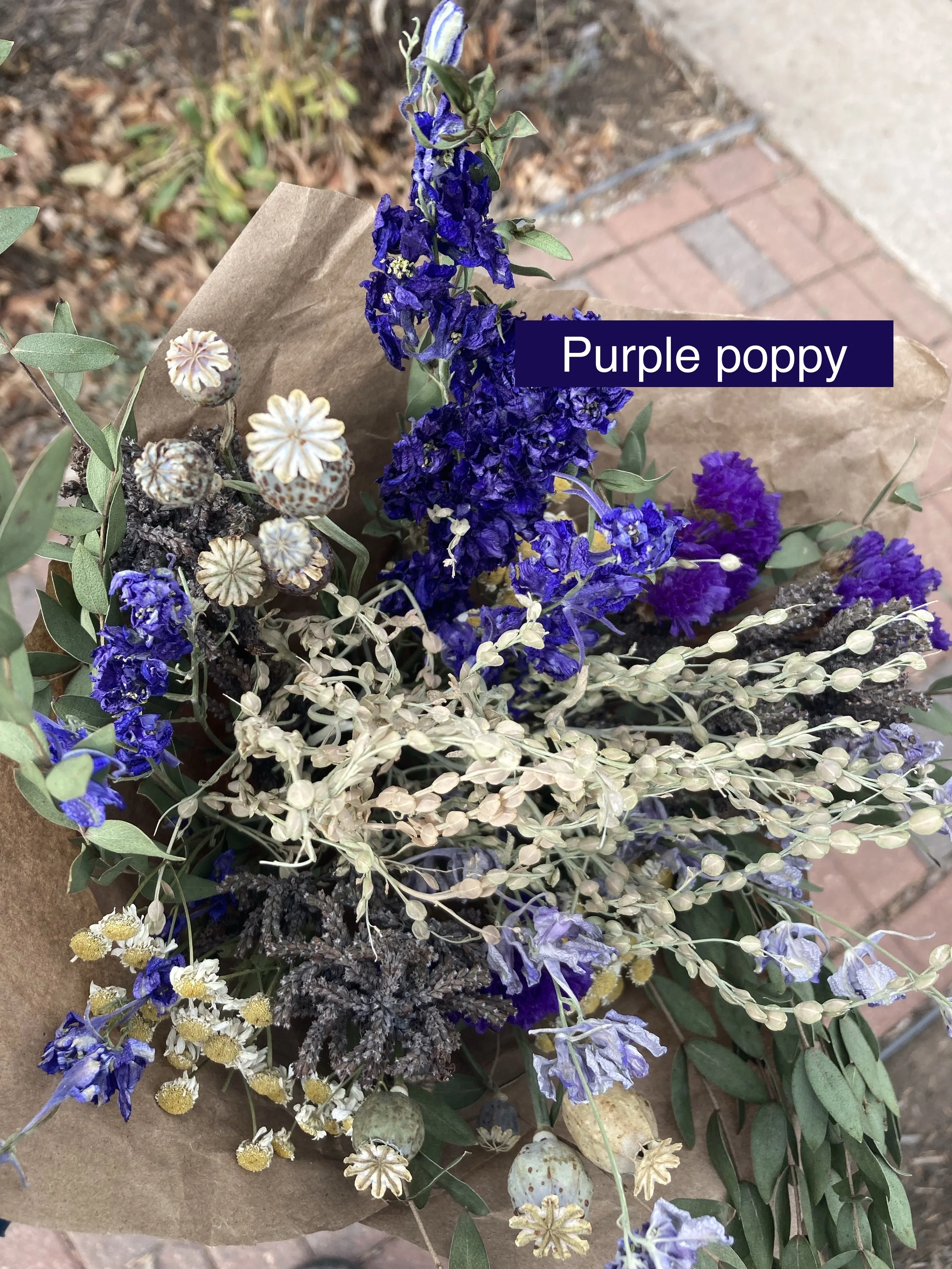Dried flower bouquet