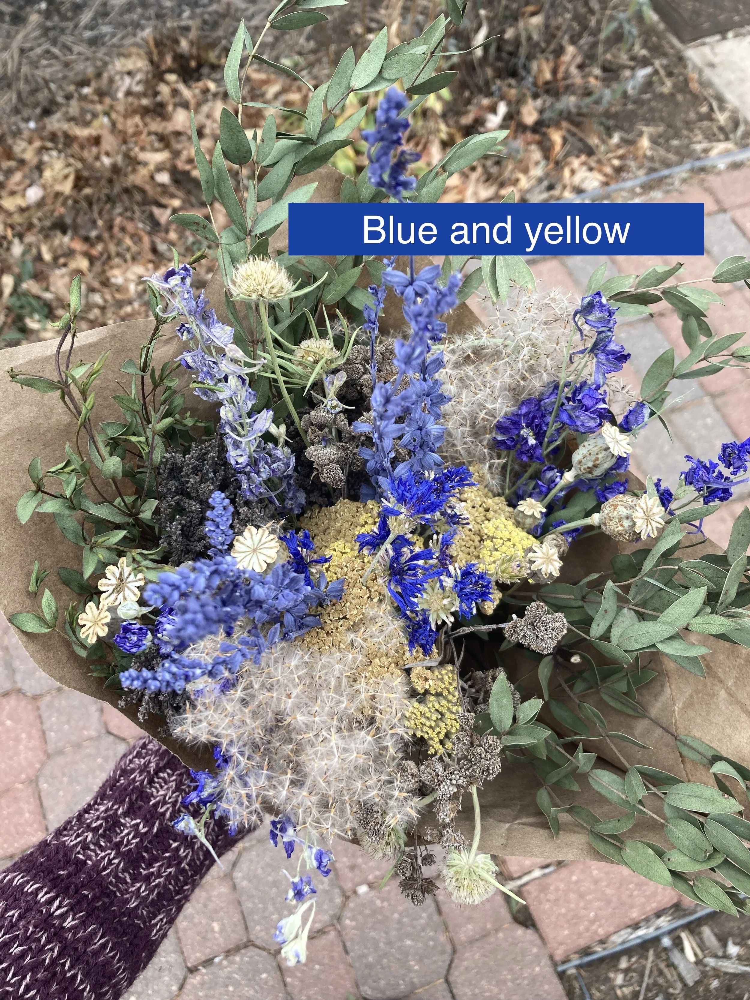 Dried flower bouquet