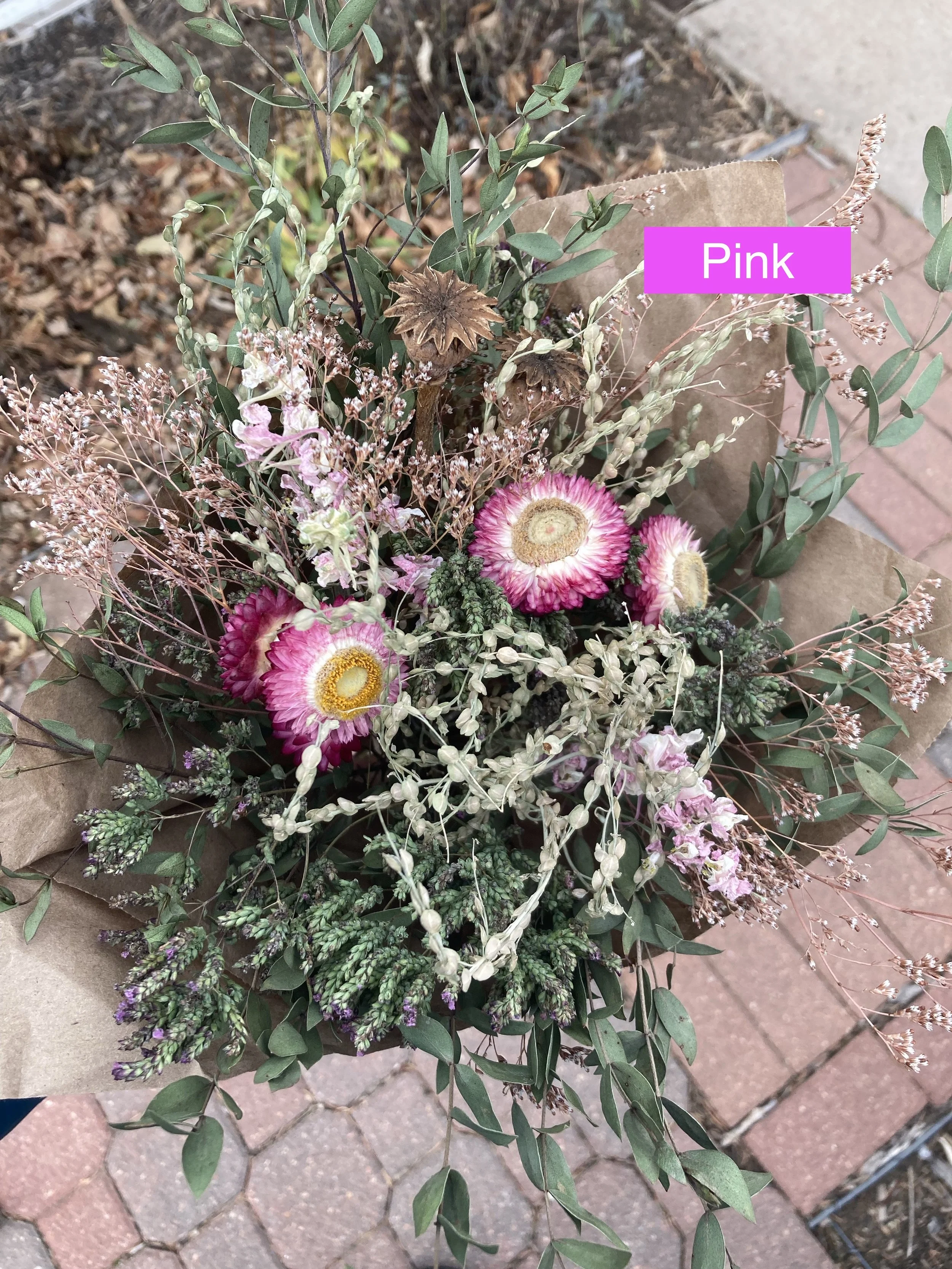 Dried flower bouquet