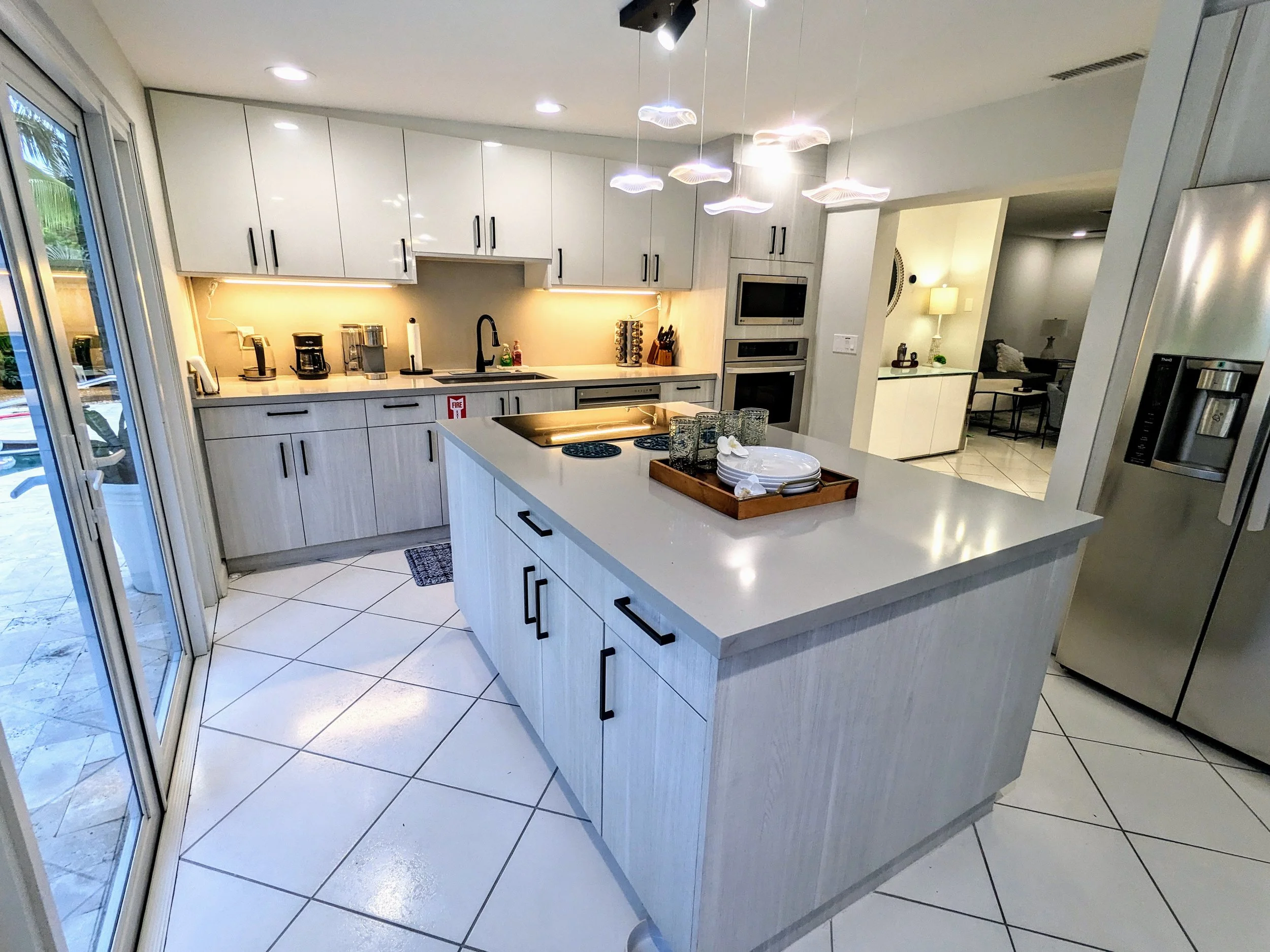 Fully equipped kitchen with new appliances