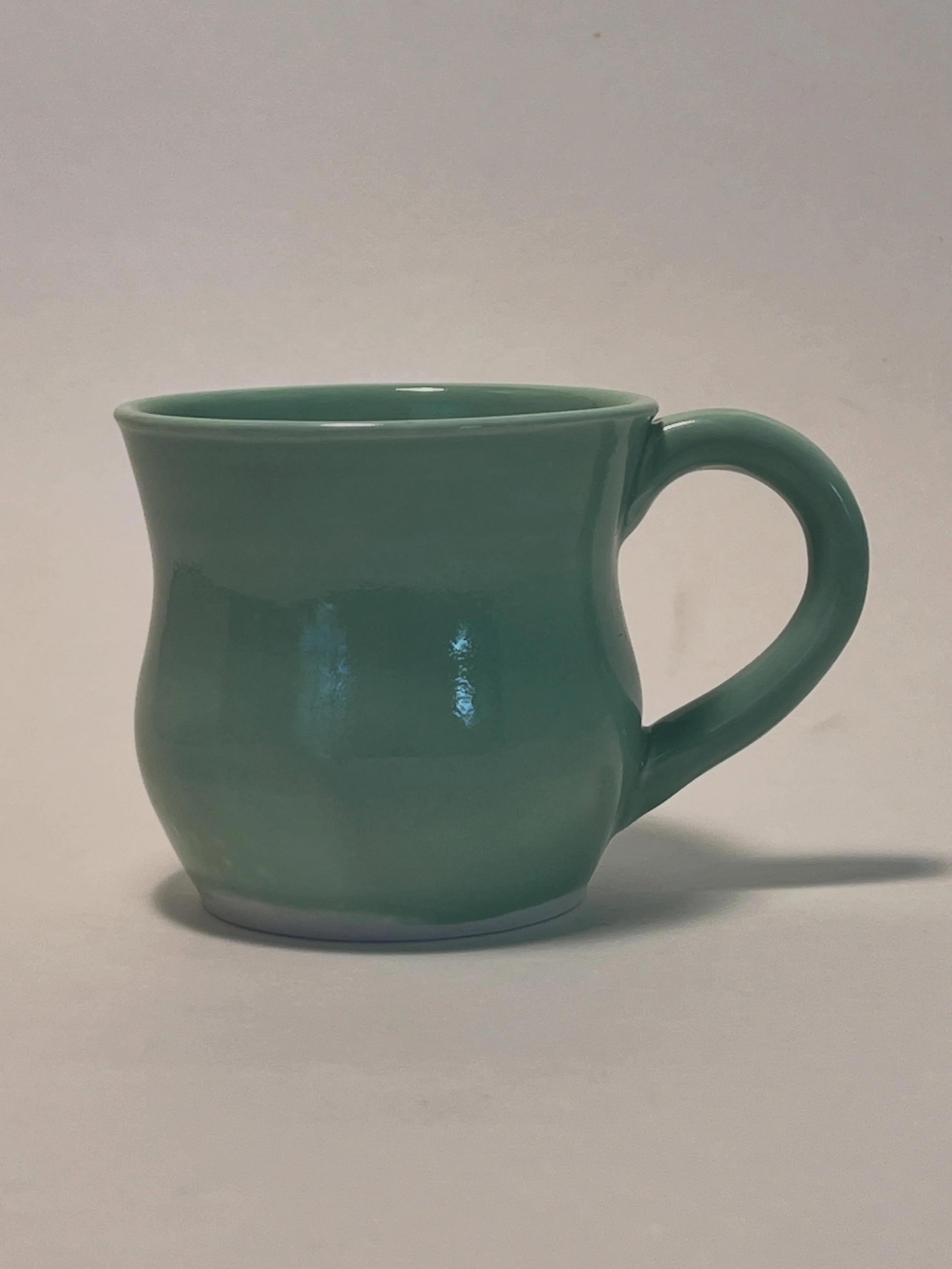 Beautifully simply classic, I&rsquo;m so proud of her ☕️

Kota Porcelain 
Celedon Gloss