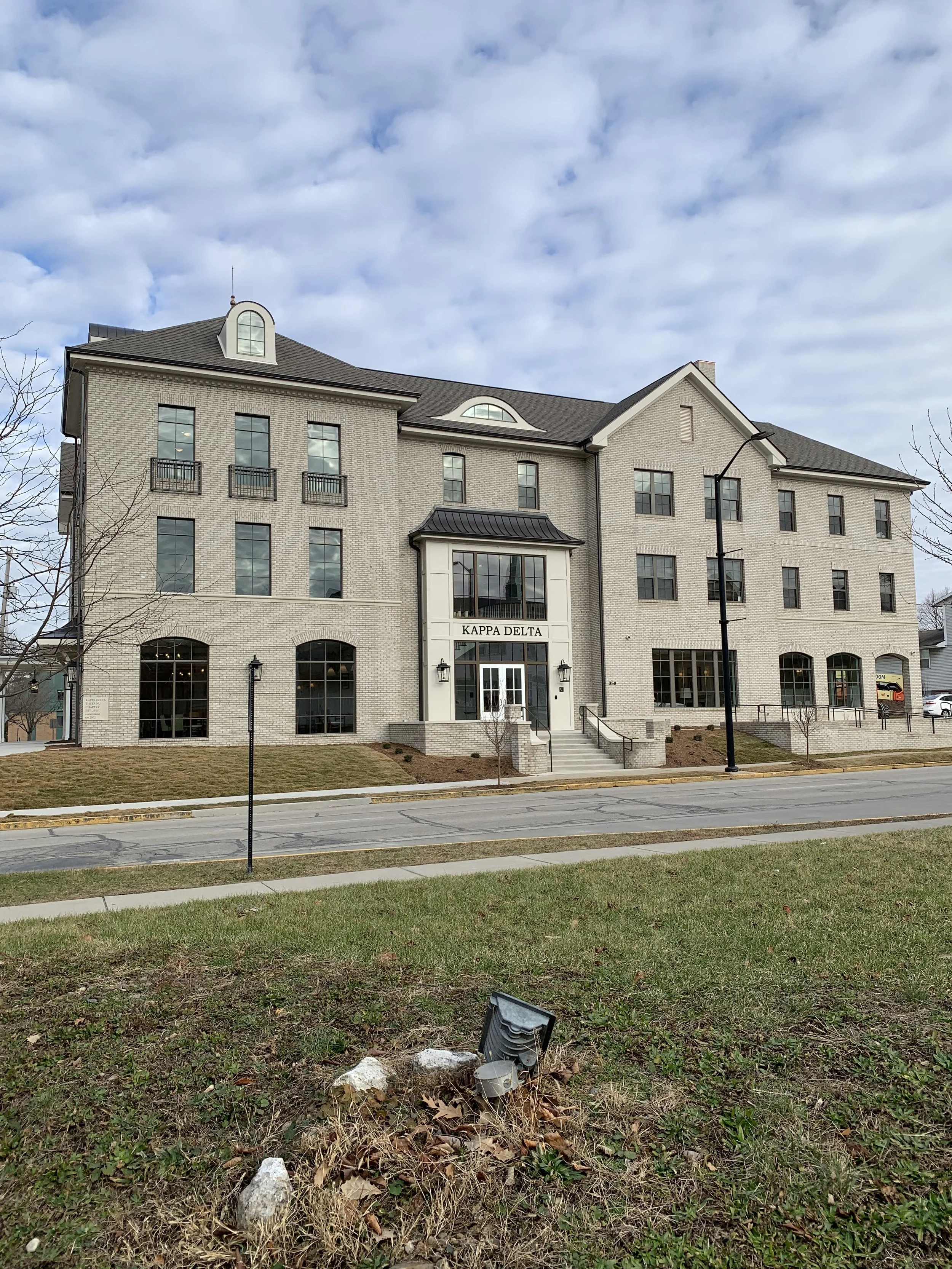 Executive Gray 2.0 - Solis Blend 4.jpg