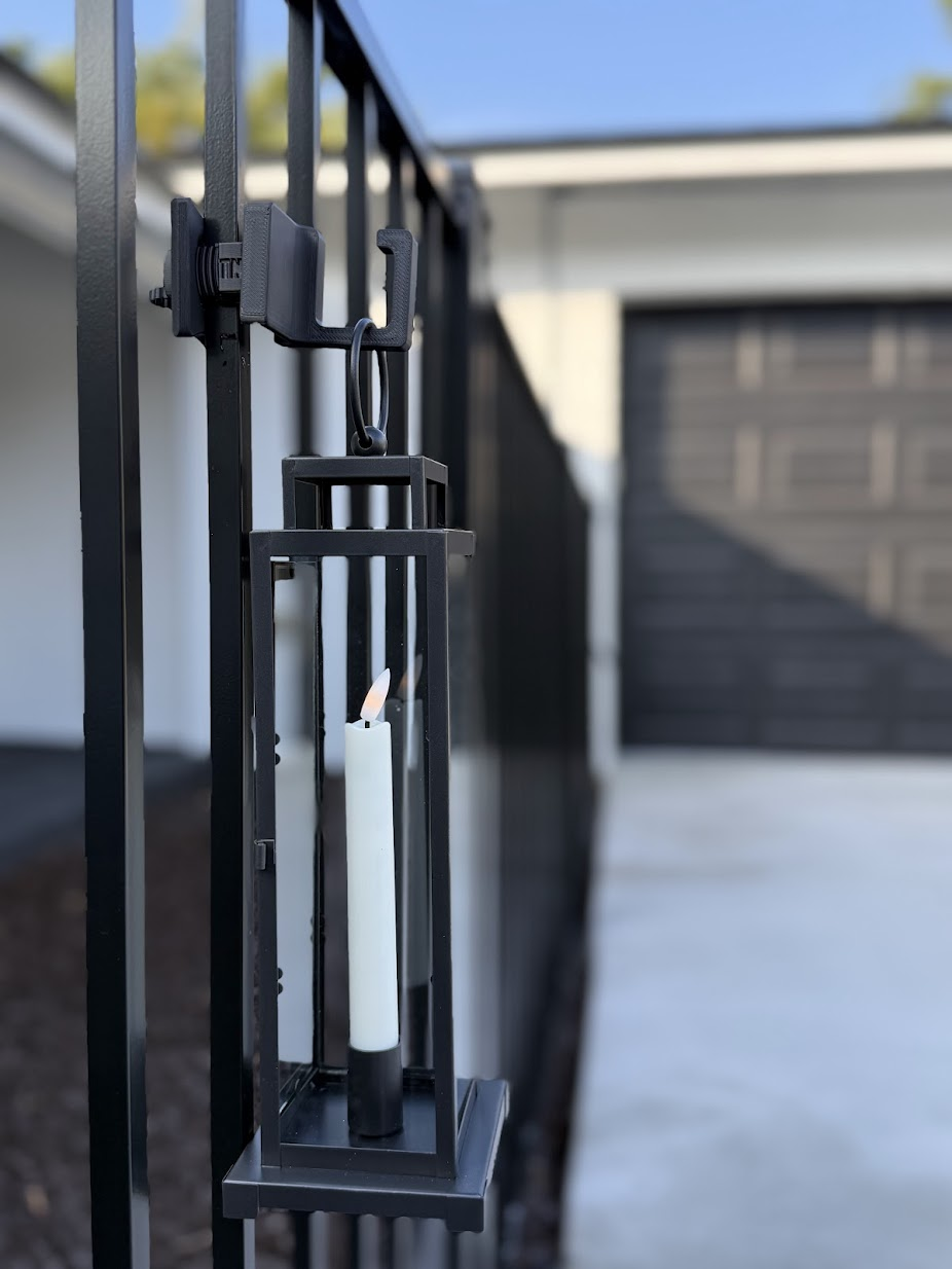 lantern open hook.png