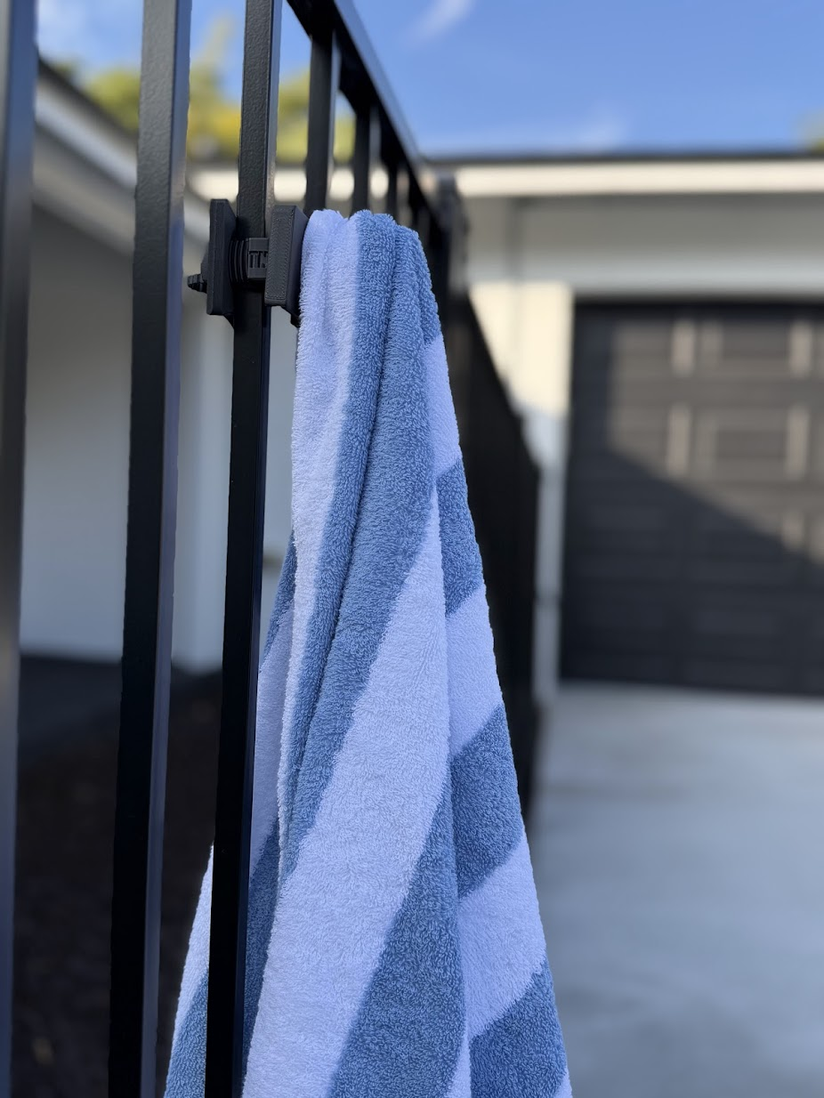 towel open hook.png