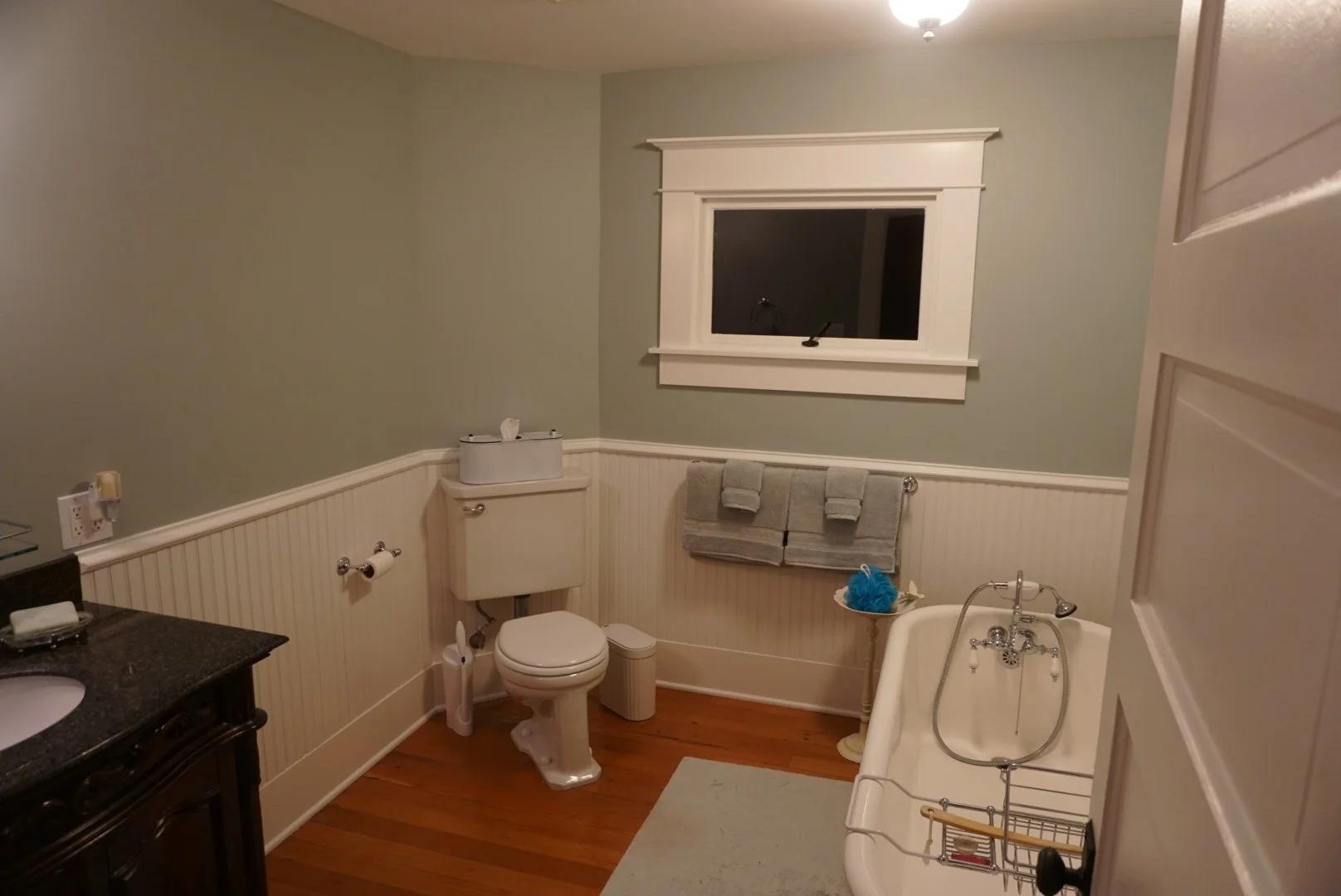 Interior bathroom painting