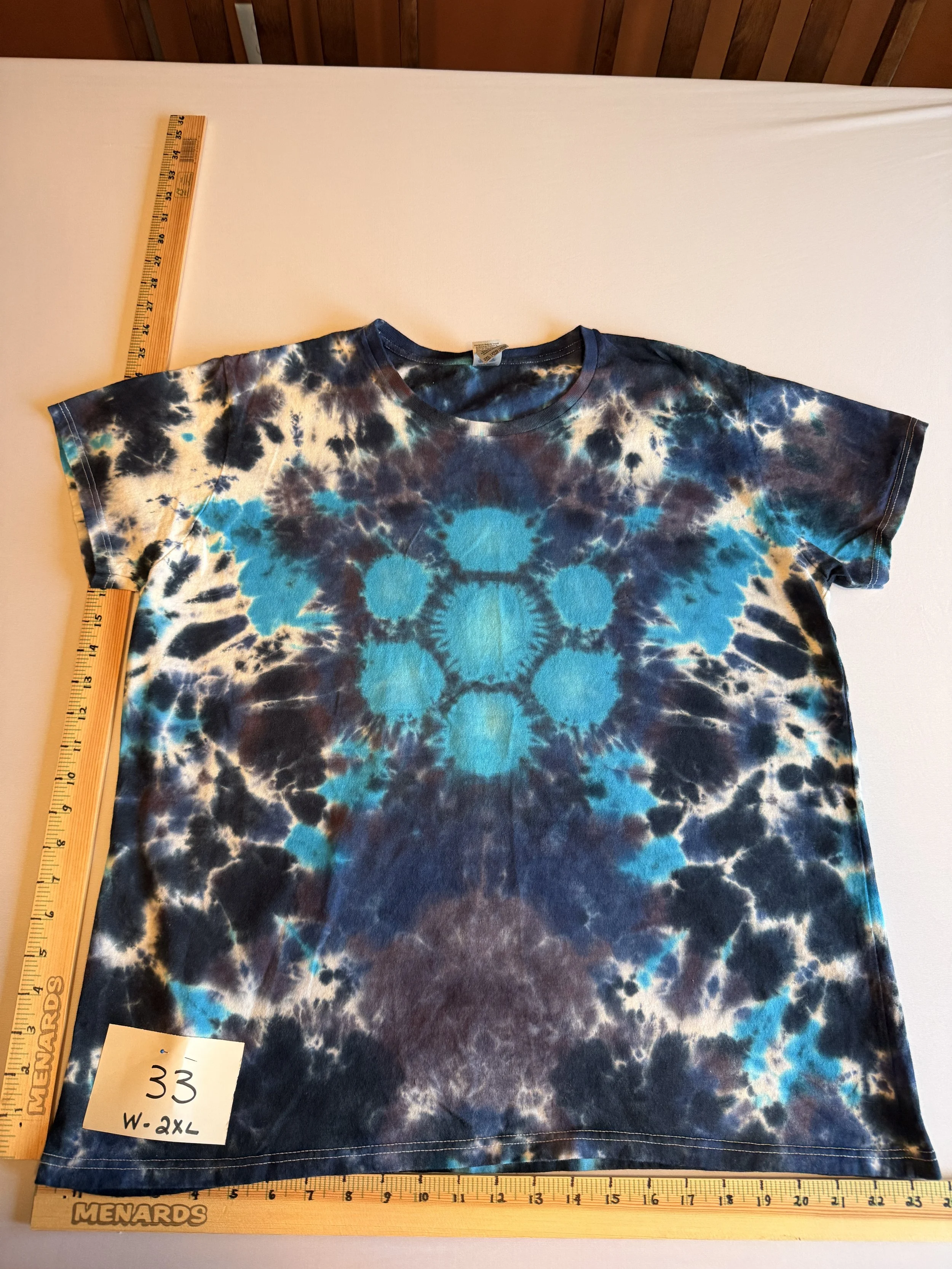 Night time?  Family crest?