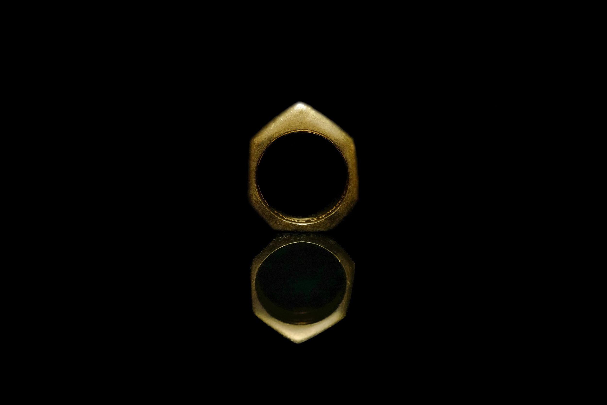 Stirrup ring upright smoothed.jpg