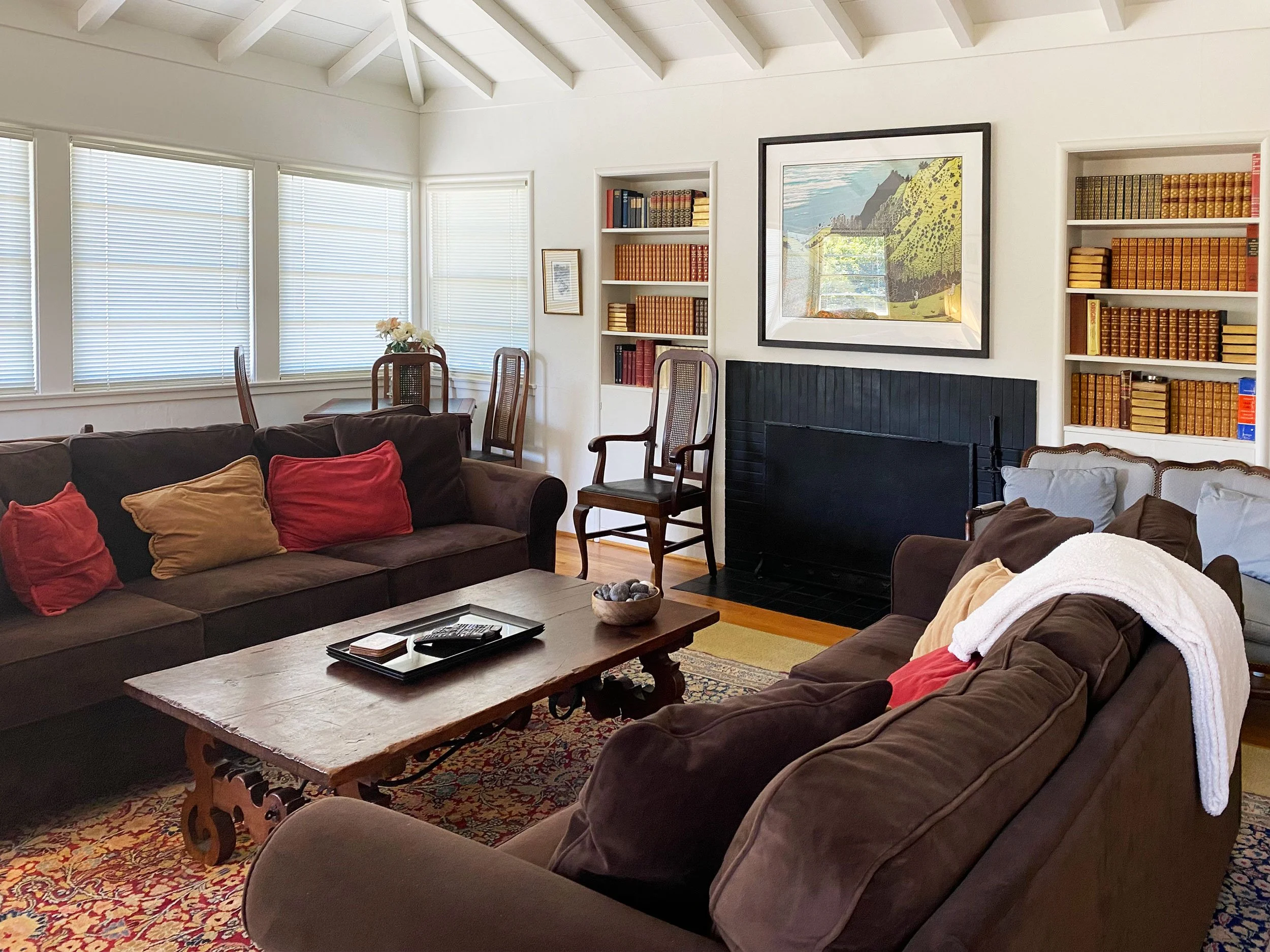 TET Living-Room-B.jpg