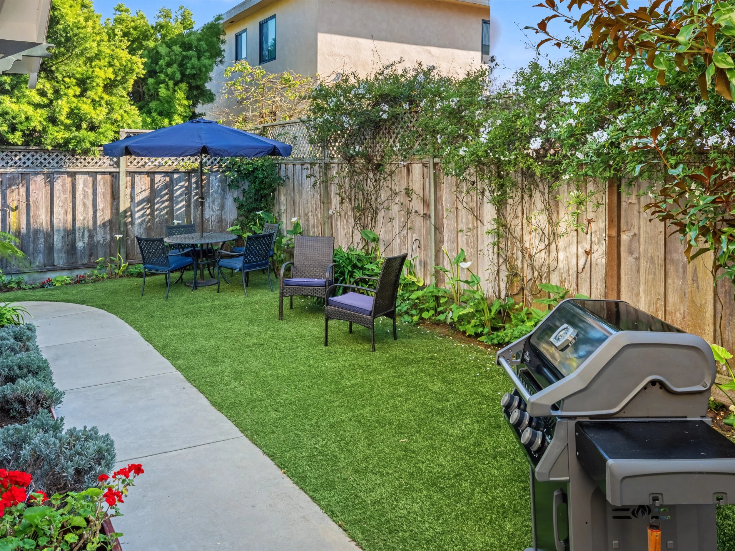 06_Tee and Rebecca Photographers_789 Lighthouse St, Pacific Grove-14.jpg