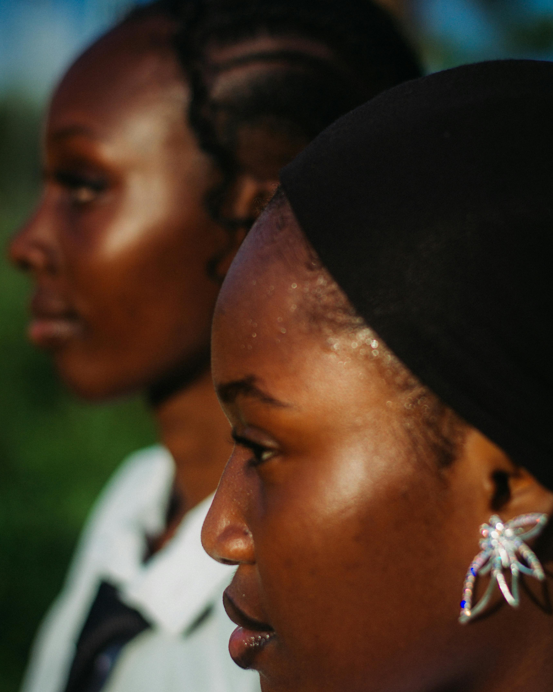 Close-up photograph of two Black women, symbolizing access to culturally responsive virtual therapy in Ohio for insomnia, stress, and anxiety, including CBT-I, CBT, and ACT, through the Loveland Foundation Therapy Fund.