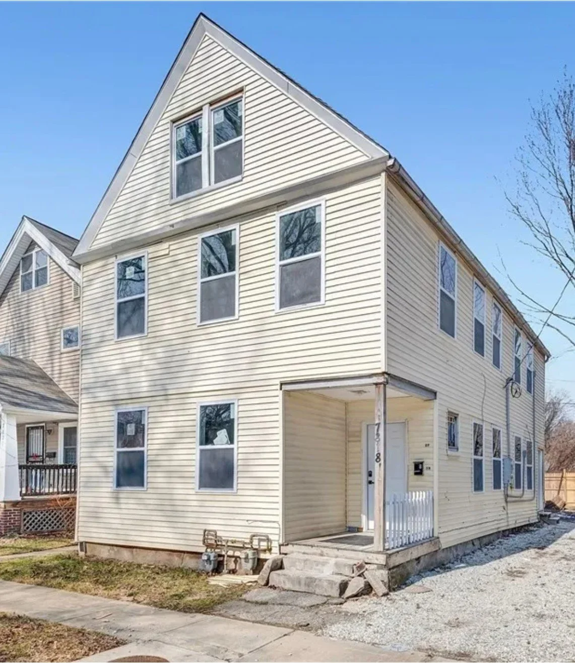 7818 Eve Ave, Cleveland (duplex).jpg