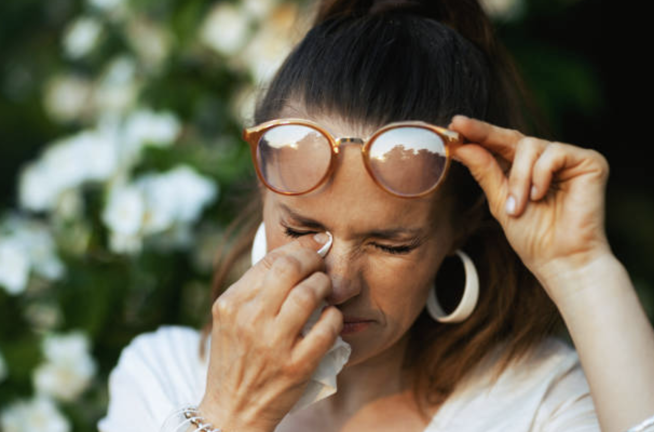 How to Navigate Modern Eye Issues Naturally