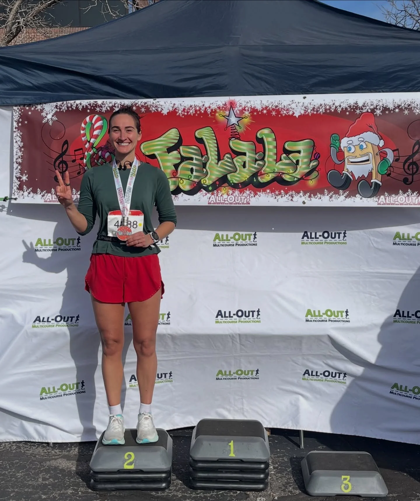 2nd Overall Female today at the All Out Falala Half Marathon!!! 🥈🎅🏽🎄
Held steady until mile 9.5 before things got a little spicy. Still super proud of my ability to settle into a strong rhythm for the majority, enough to set a new PR by 1 min 13s